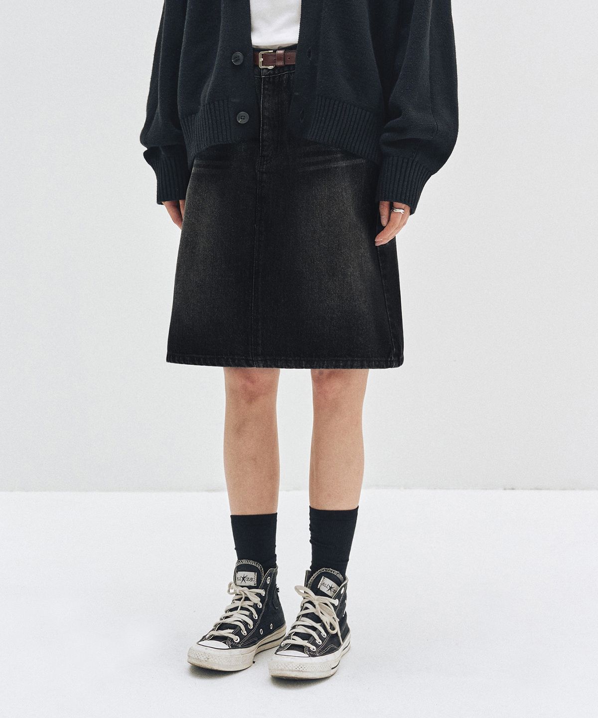 데케트 우먼(DECET WOMEN) Signature Midi Skirt DCSK002BLACK
