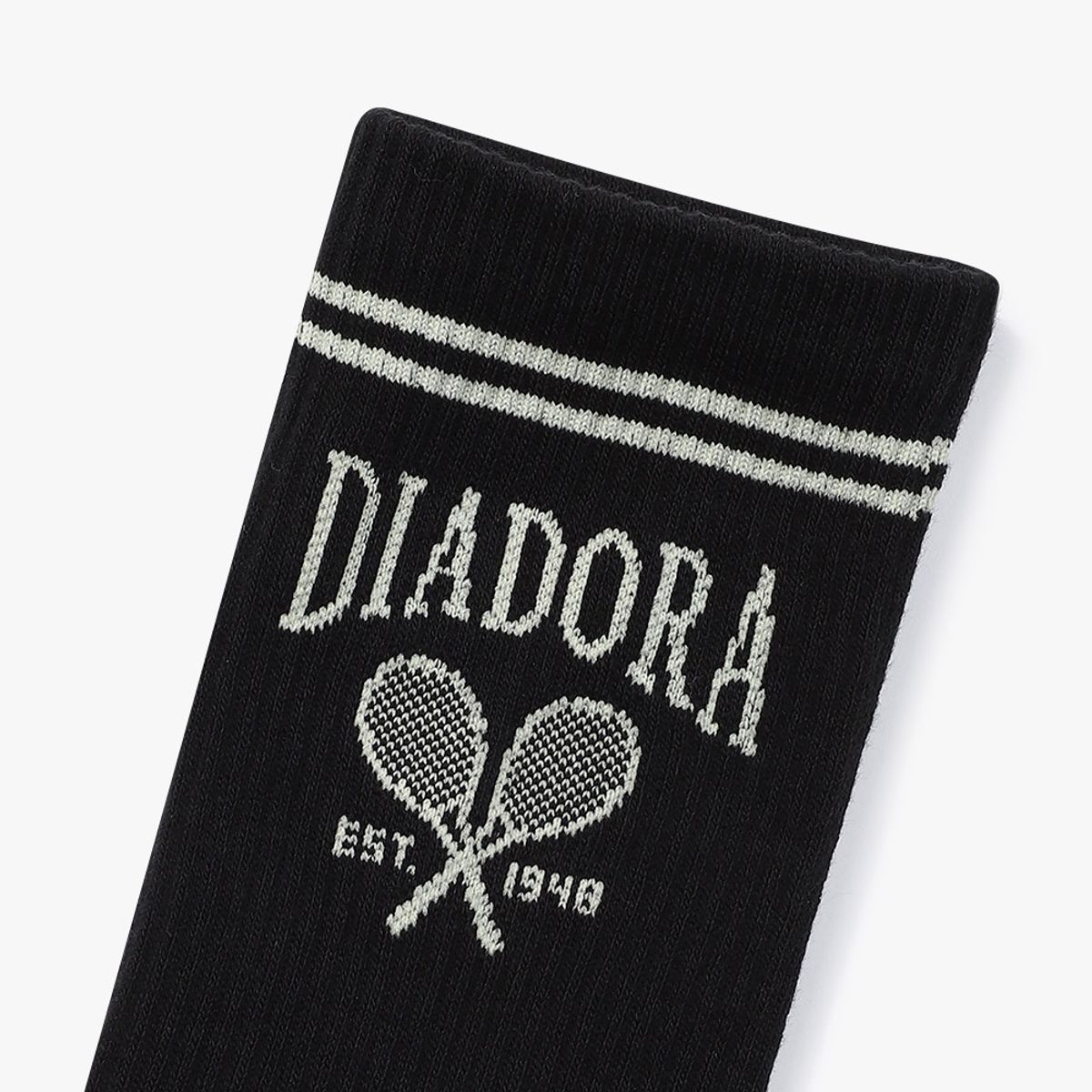 디아도라(diadora) 로고 자수 쿼터 삭스 BLACK