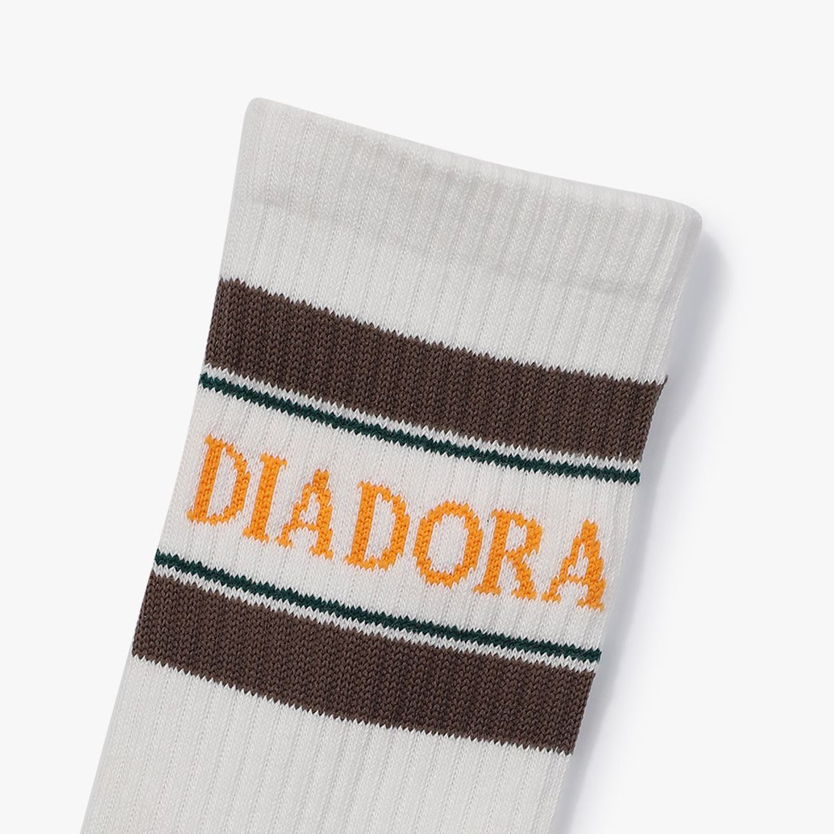 디아도라(diadora) 스트라이프 미드 삭스 BROWN