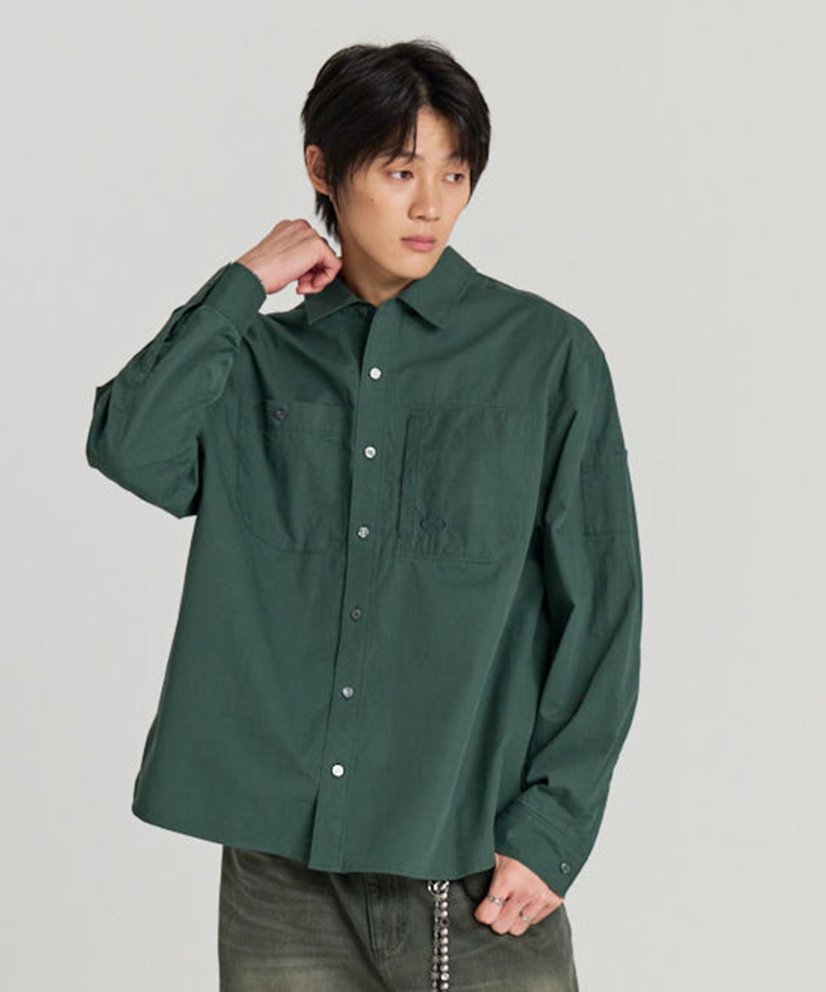 논타입(NONTYPE) OTHER SEMI CROP COMFY SHIRTS (FOREST GREEN)