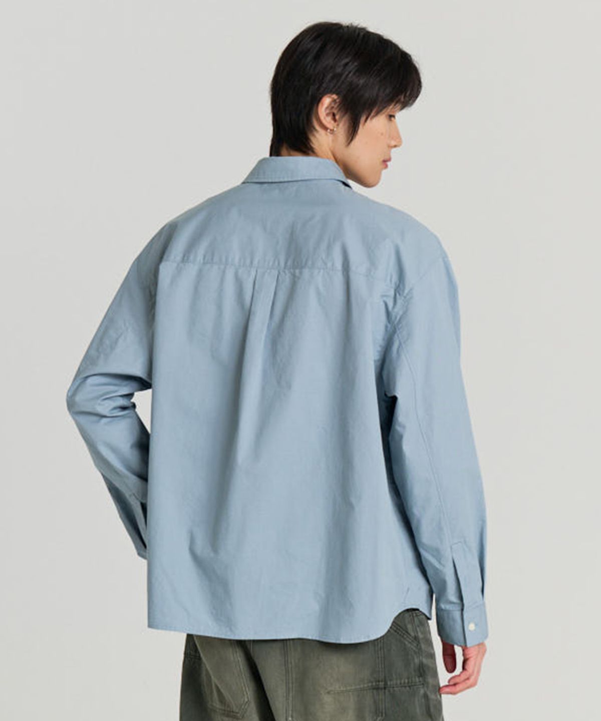 논타입(NONTYPE) OTHER SEMI CROP COMFY SHIRTS (SKY BLUE)