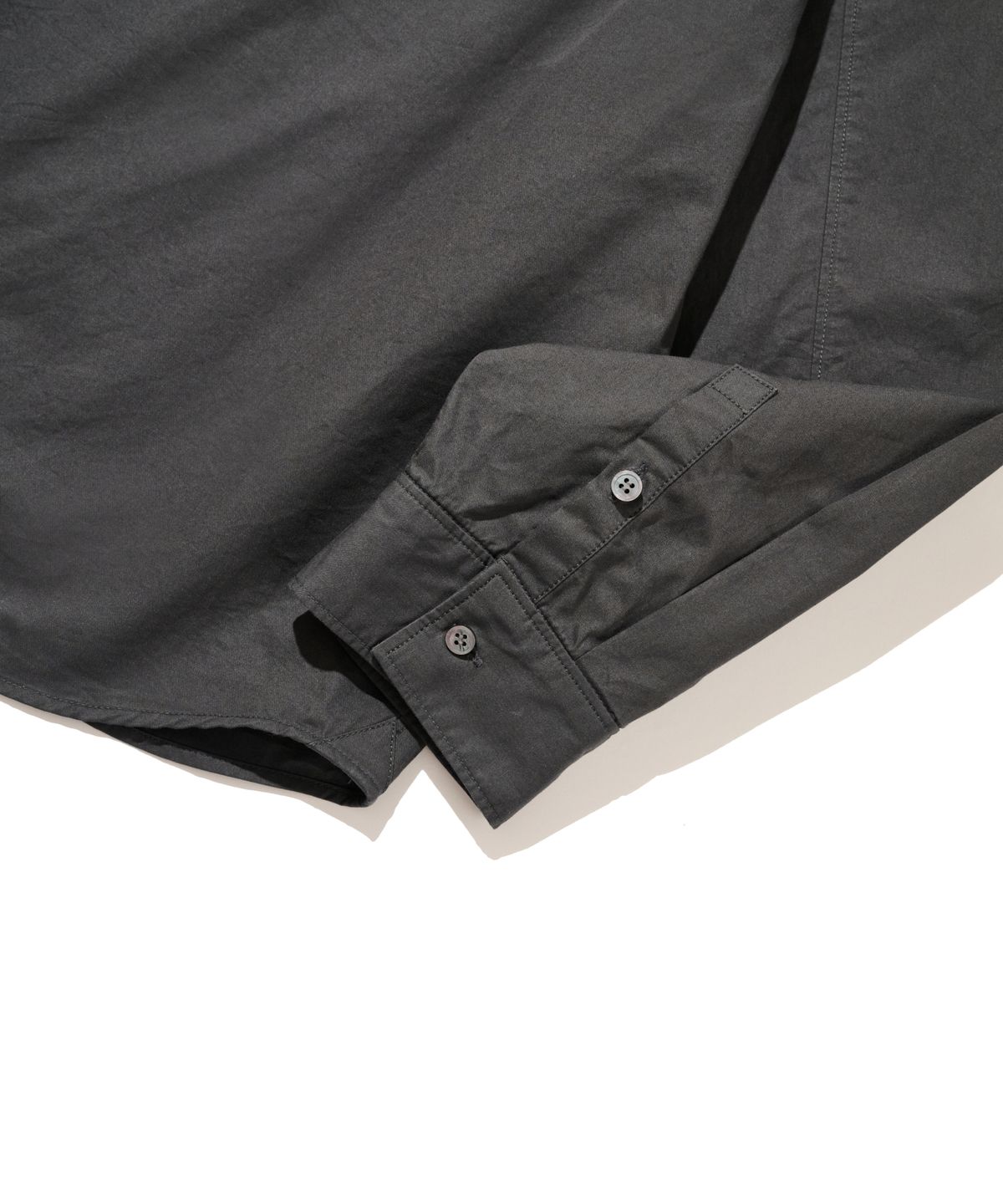 논타입(NONTYPE) OTHER SEMI CROP COMFY SHIRTS (CHARCOAL)