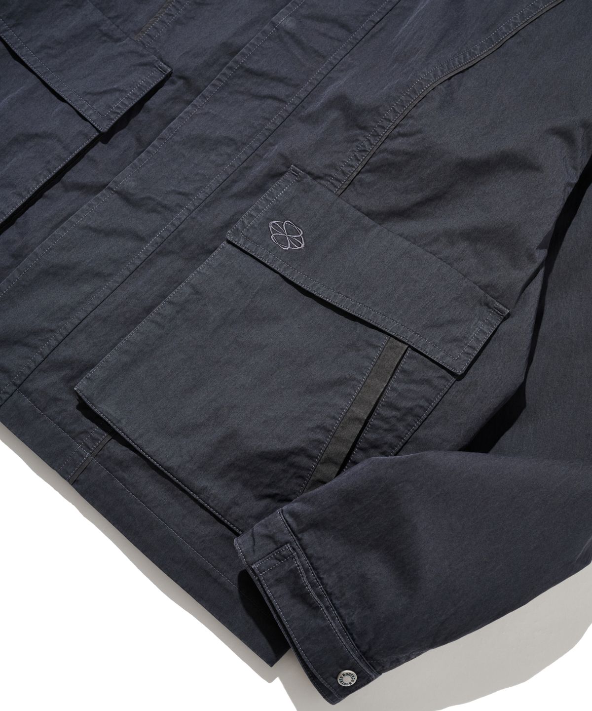 논타입(NONTYPE) CURVED INCISION JUMPER (DARK NAVY)