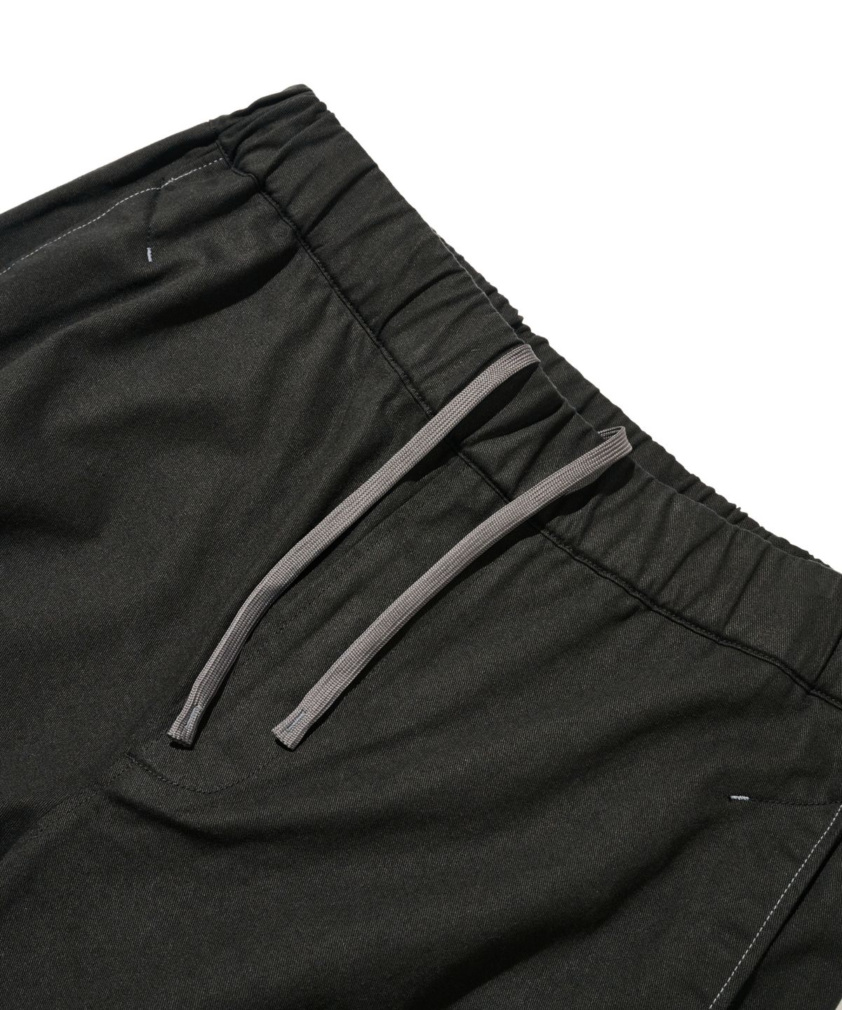 논타입(NONTYPE) STITCH BLOCK DART PANTS (BLACK)