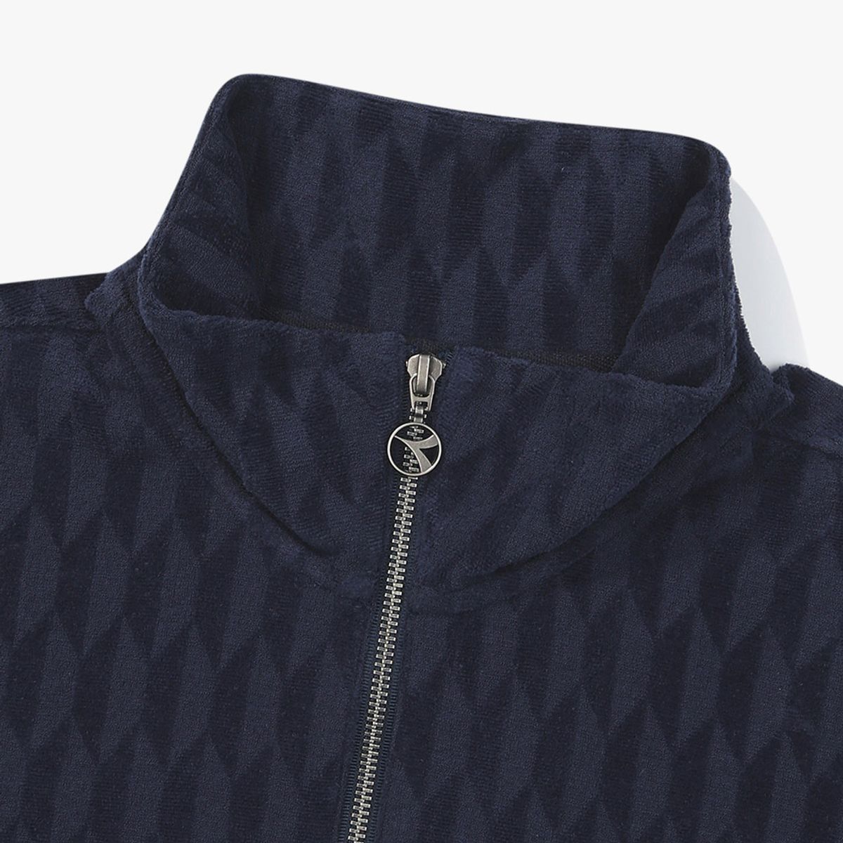 디아도라(diadora) 테리 자카드 하프집업 맨투맨 NAVY
