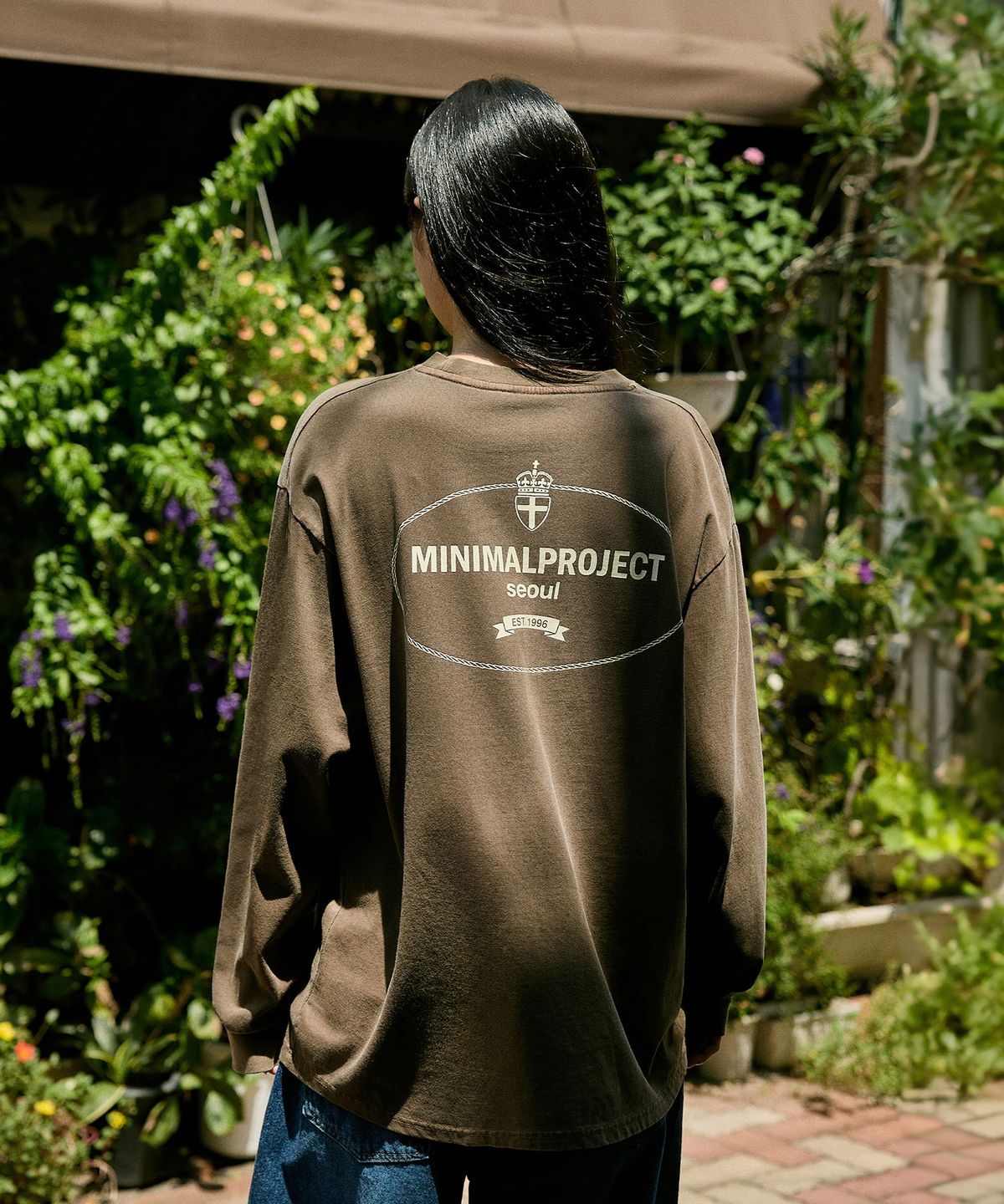 미니멀프로젝트(MINIMALPROJECT) 웨어러블 피그먼트 오버핏 롱 슬리브 티셔츠 MLT116 [BROWN]