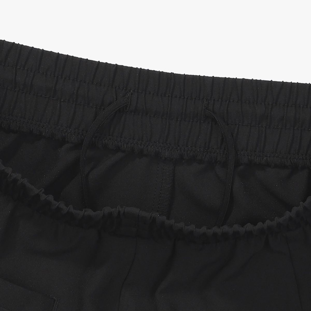 디아도라(diadora) 셔링 4.5인치 러닝 쇼츠 우먼 BLACK