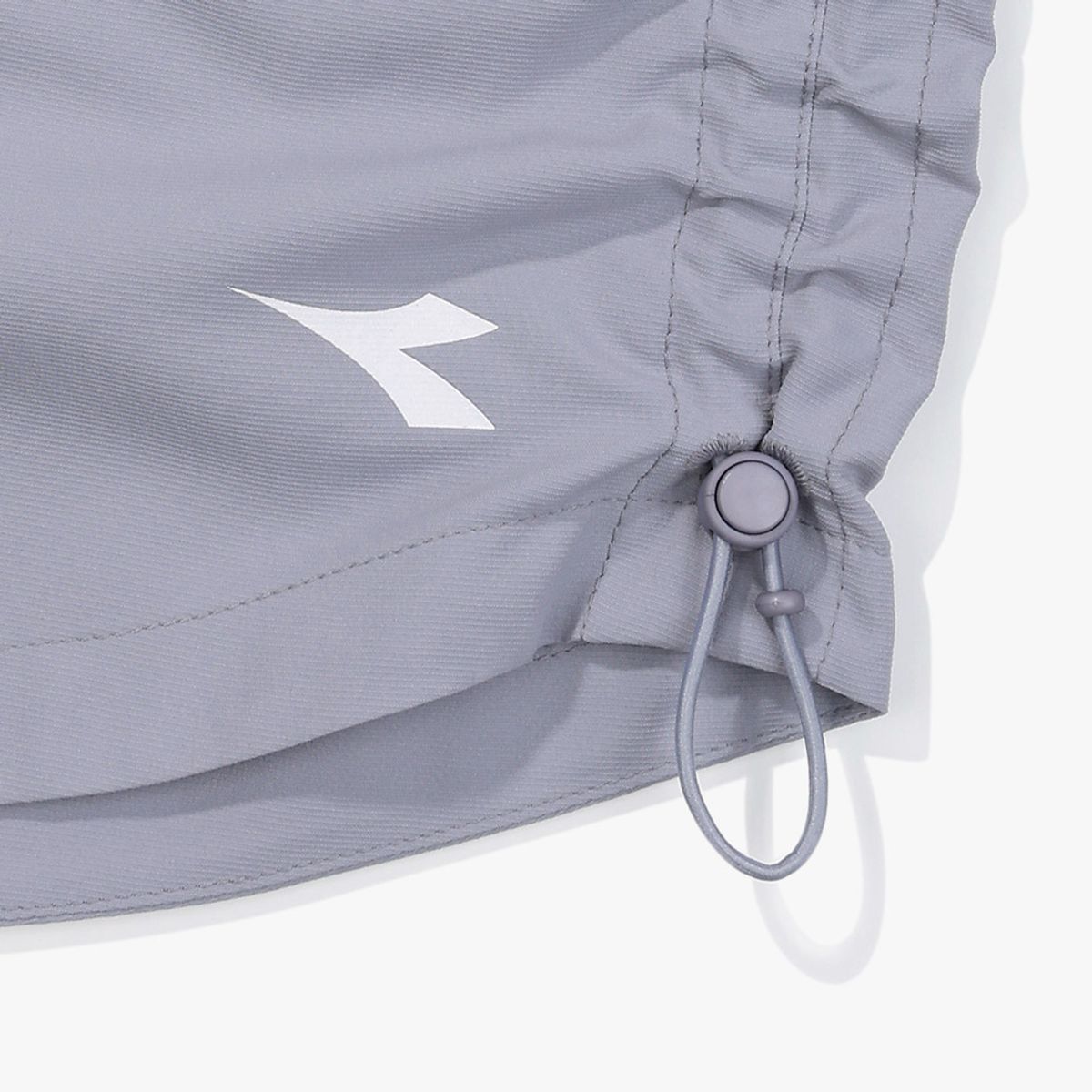 디아도라(diadora) 셔링 4.5인치 러닝 쇼츠 우먼 GREY