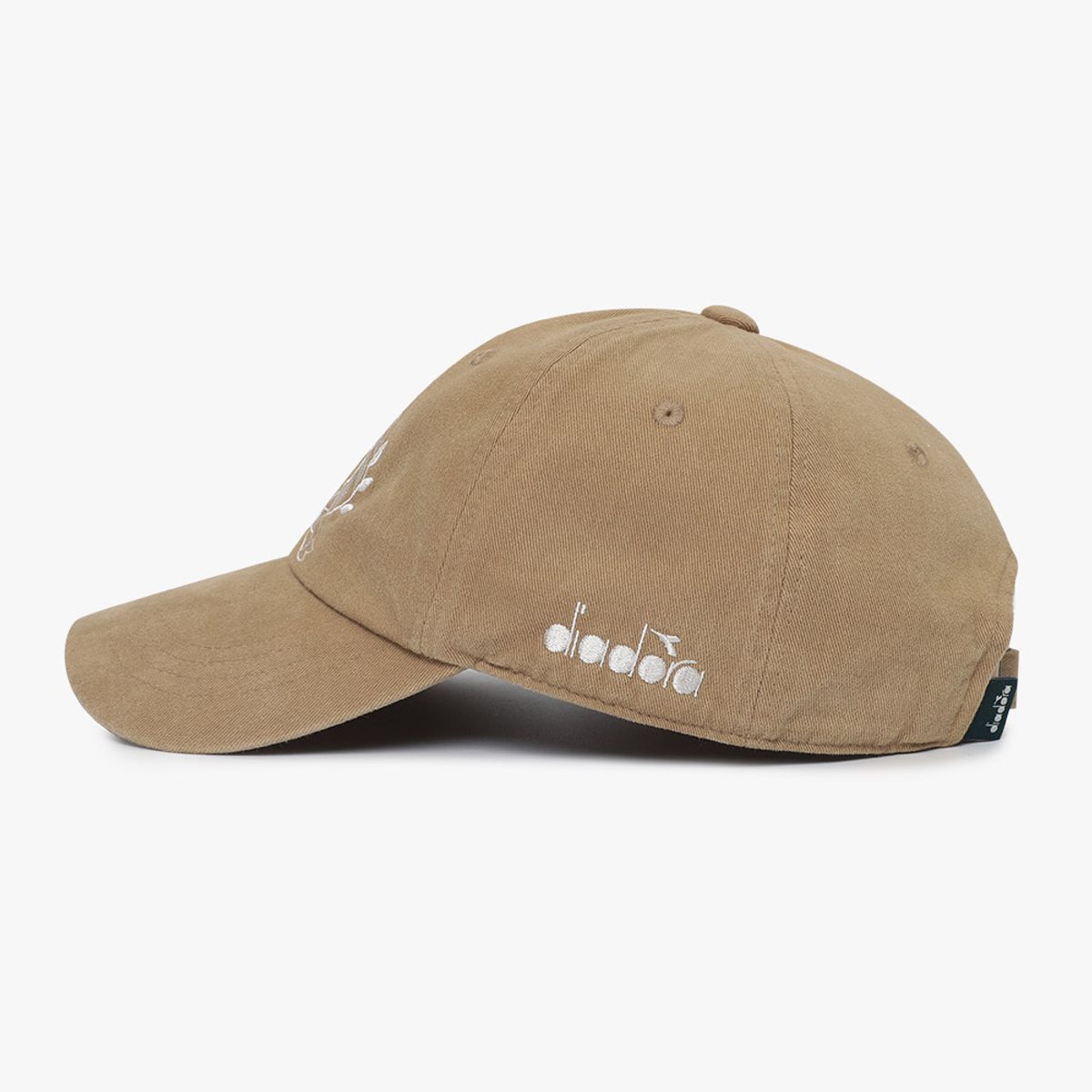 디아도라(diadora) 그래픽 볼캡 BEIGE