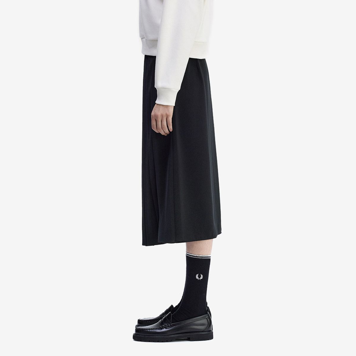 프레드페리(FRED PERRY) [Womens] 플리츠 스커트 - 블랙 AFPF2531106-102