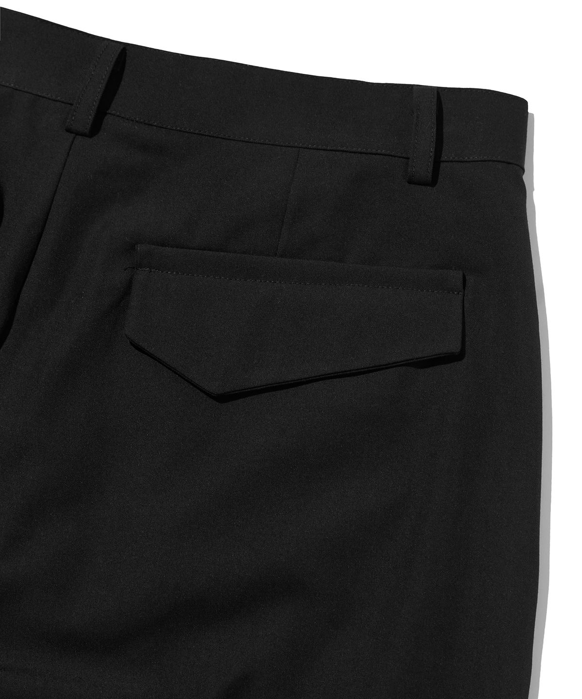 스웨이드(SUADE) ONE TUCK SLACKS [BLACK]