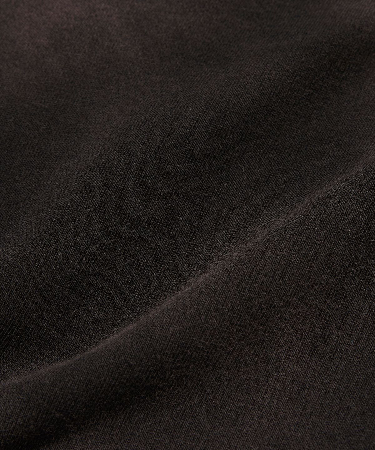 스웨이드(SUADE) CROPPED WASHED CREWNECK [DARK BLACK]