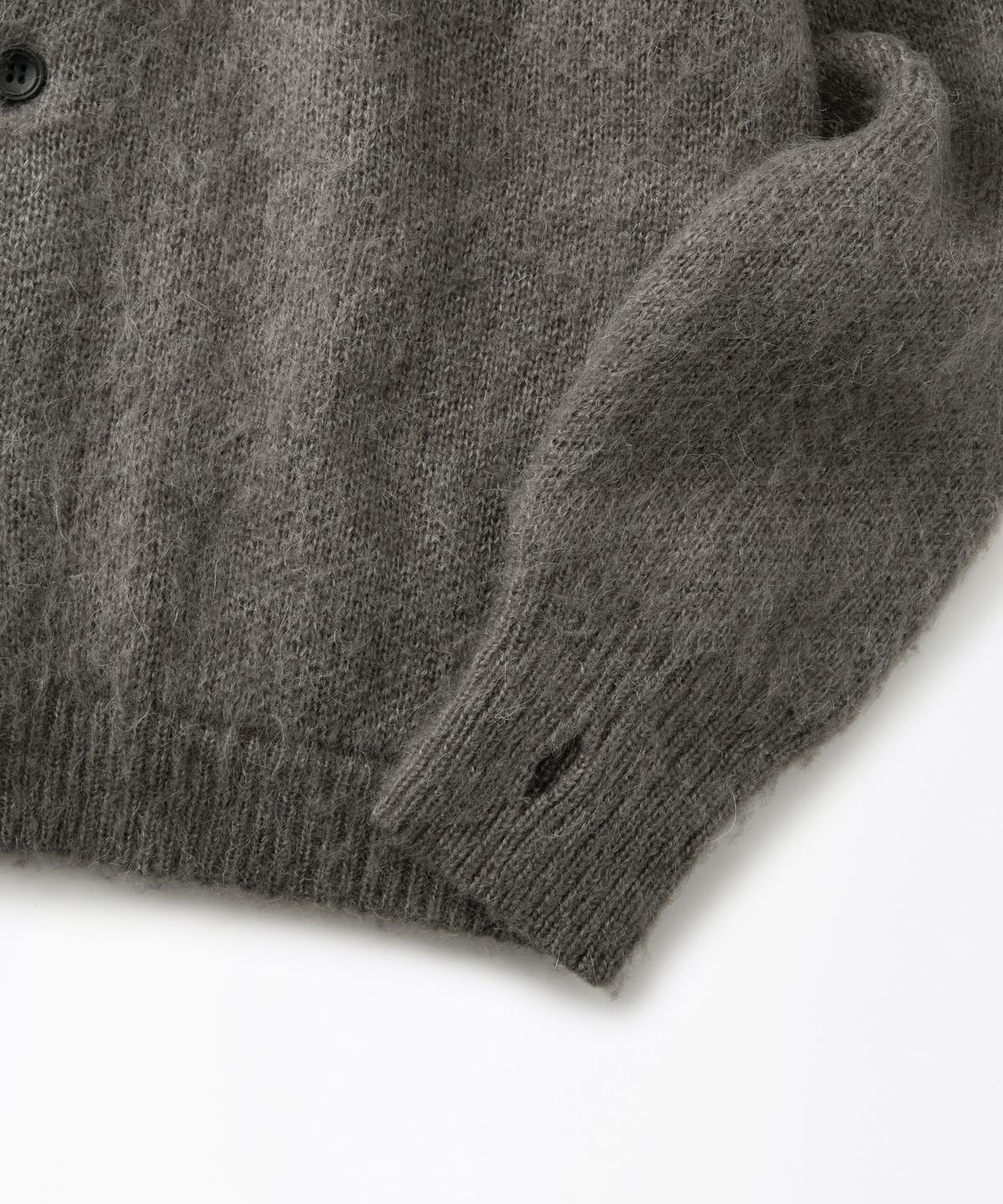 아웃스탠딩(OUTSTANDING) BRUSHED WOOL ROUND NECK CARDIGAN_MELANGE GRAY