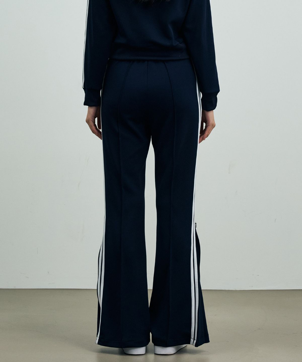 아리킴(ARIKIM) JOEL JERSEY TRACK PANTS / NAVY