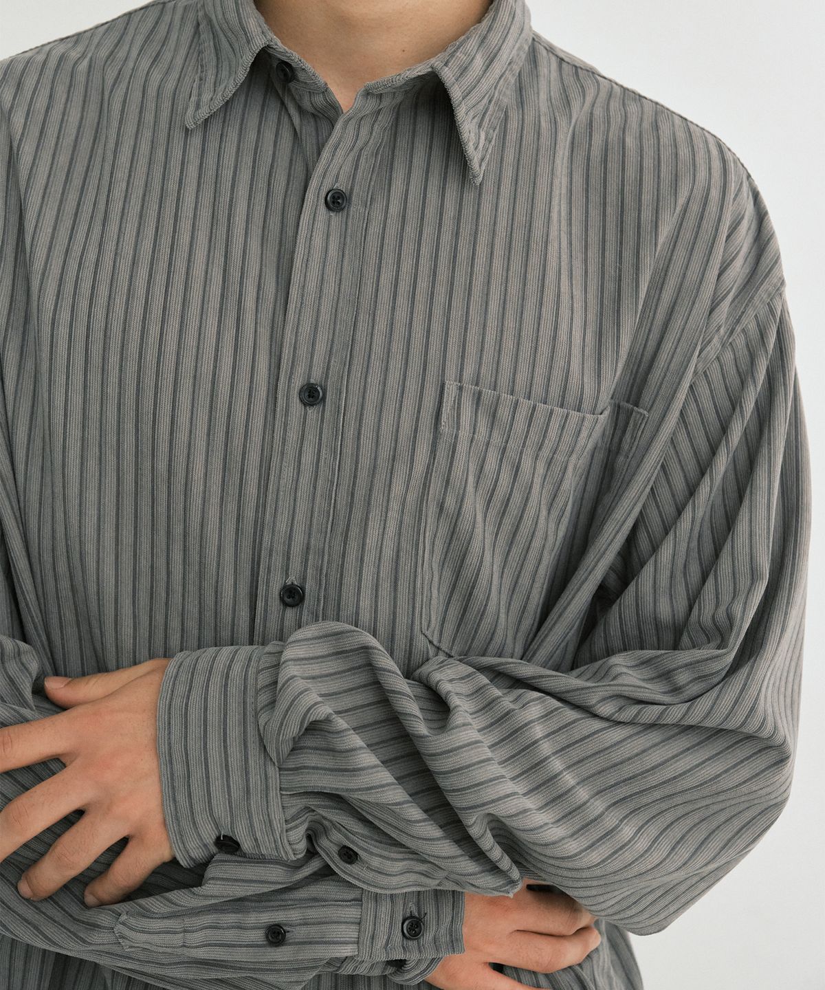 엔도어(ENDOOR) Corduroy stripe shirt (gray stripe)