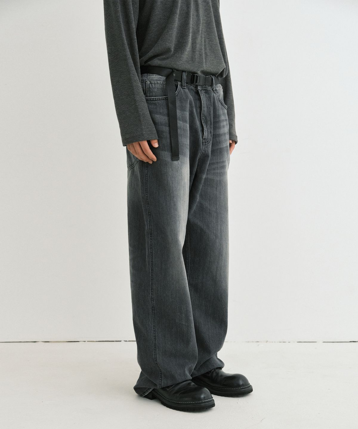 엔도어(ENDOOR) Fade denim pants (black)