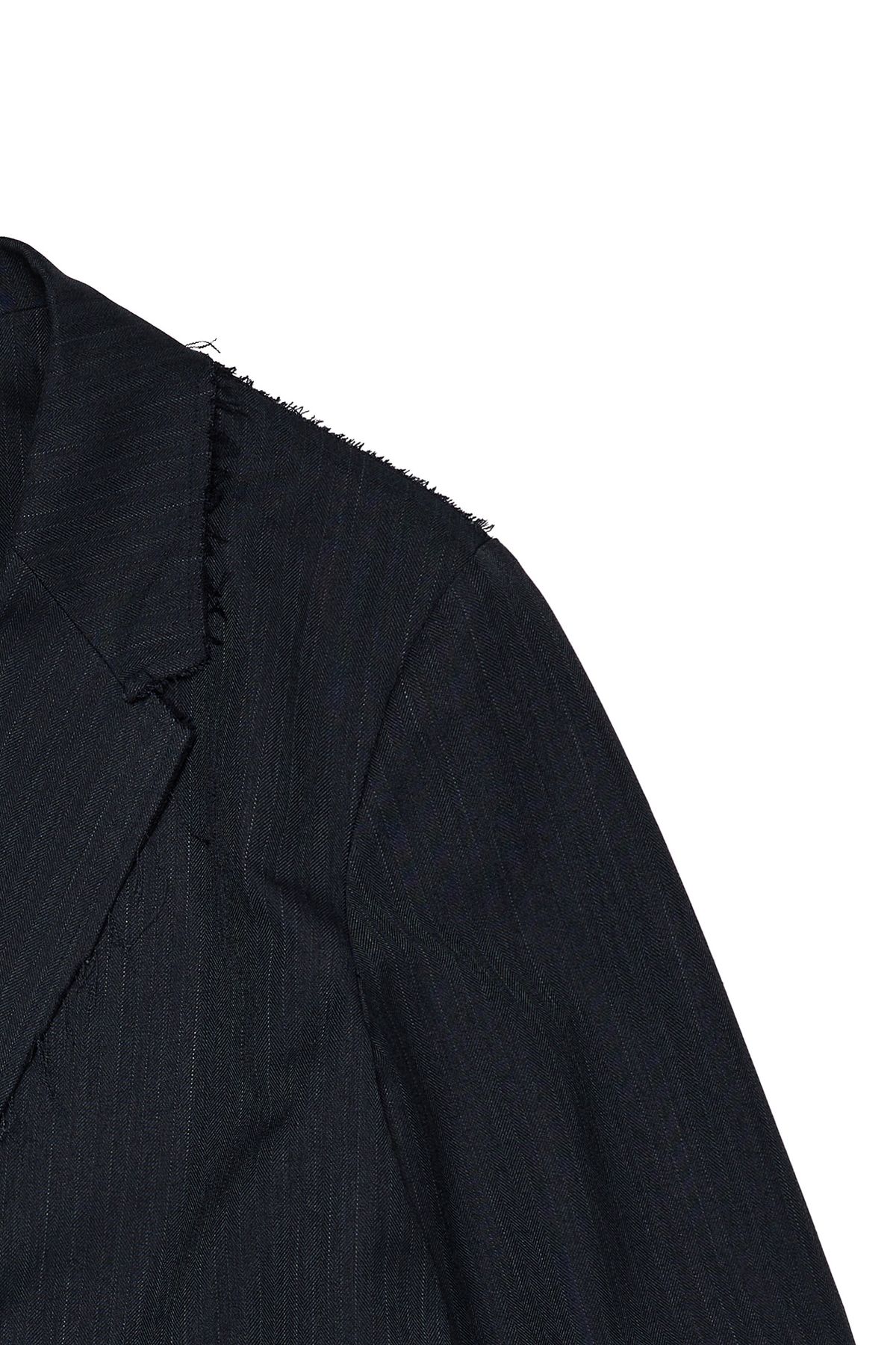 다이닛(DEINET) DEINET ROUGH CUT DETAIL BLAZER IN CHARCOAL