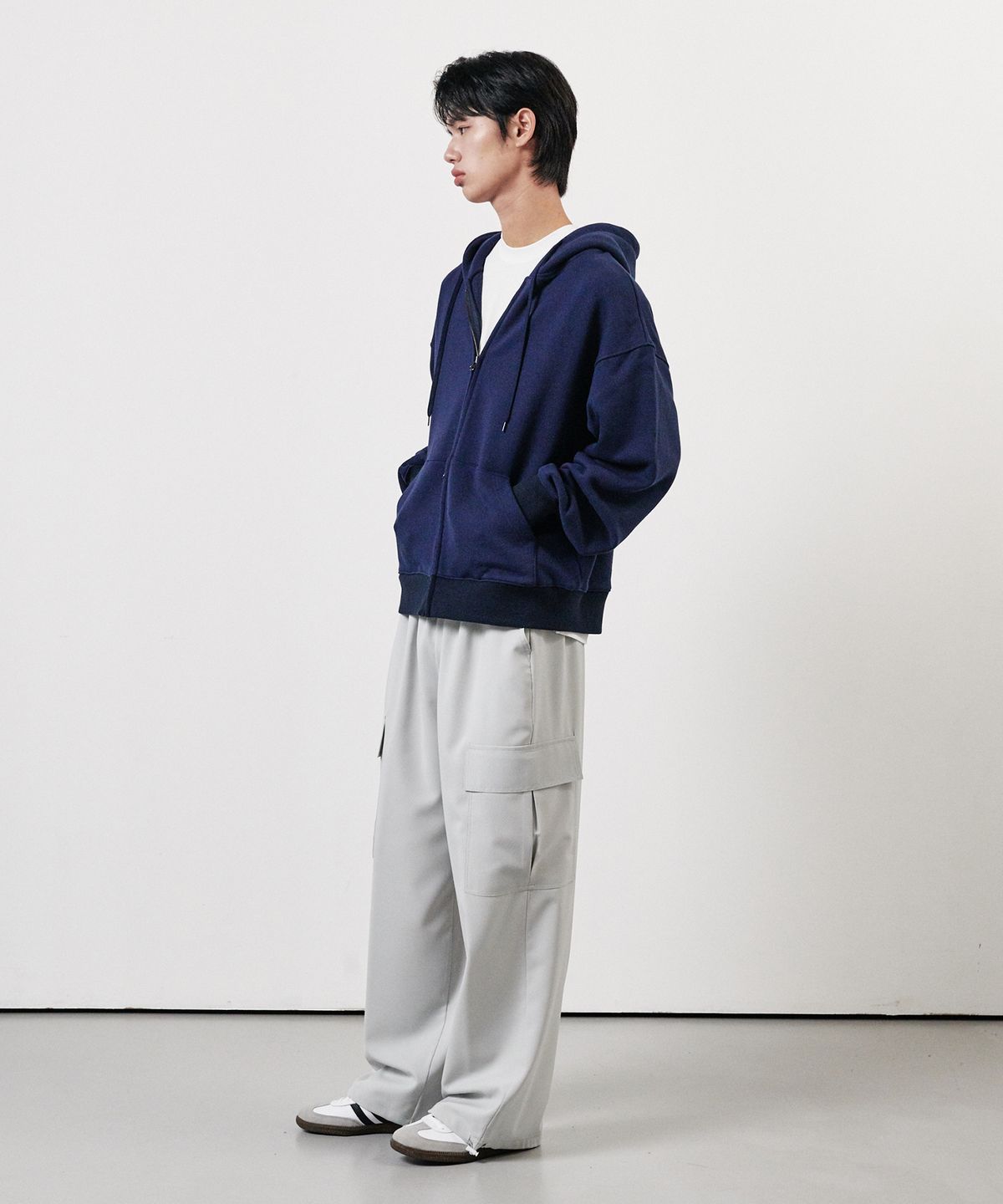 후러브스아트(WHOLOVESART) 데일리 카고 밴딩 스트링 팬츠 스톤베이지