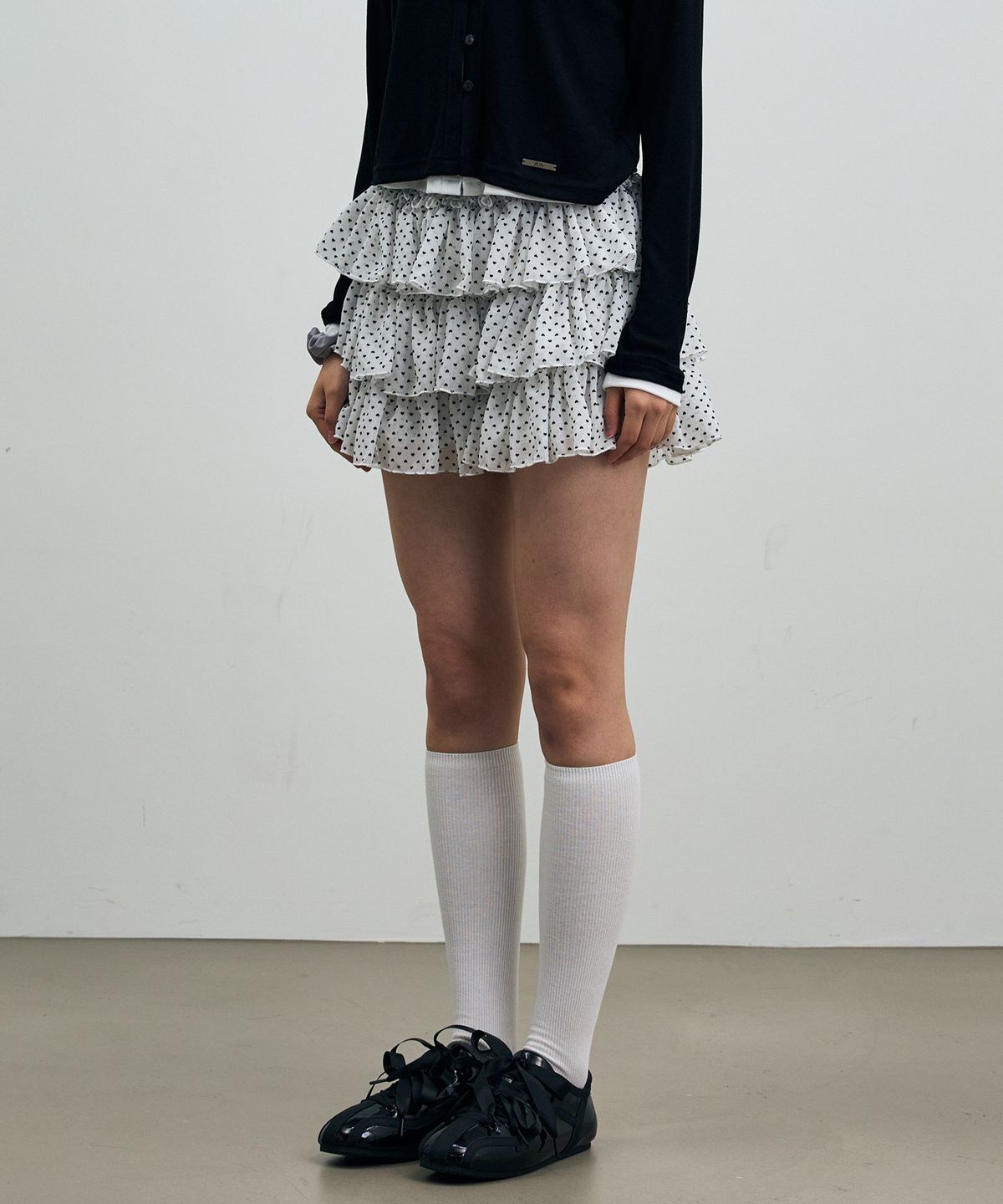 아리킴(ARIKIM) MINI HEART CANCAN SKIRT PANTS / WHITE