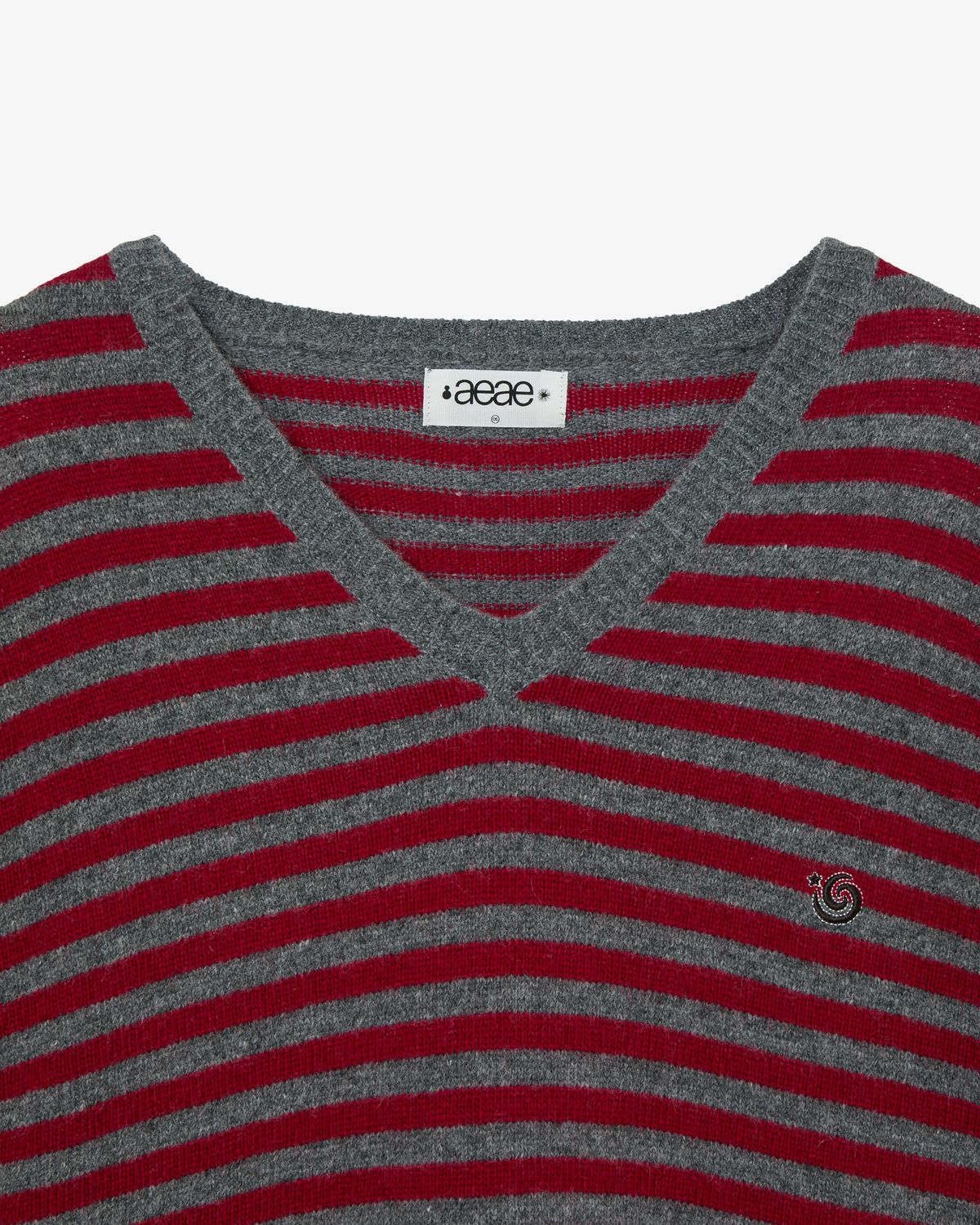 에이이에이이(AEAE) STRIPE V-NECK KNIT PULLOVER [GREY]