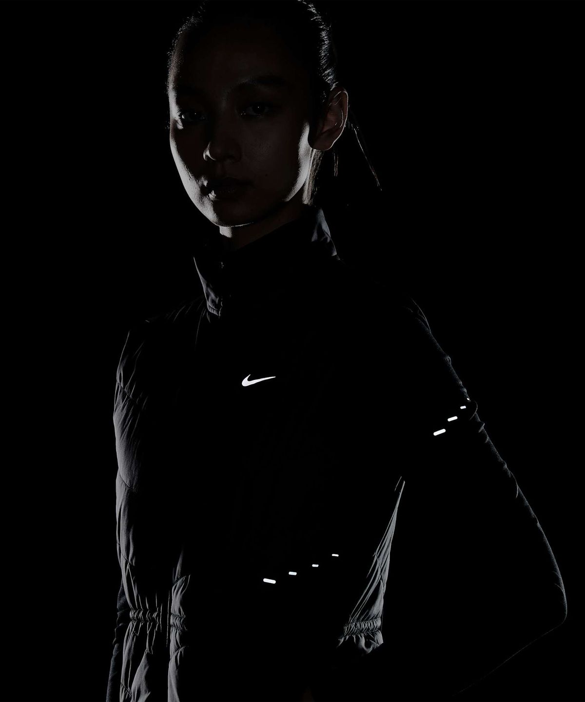 나이키(NIKE) 스위프트 써마 핏 러닝 베스트 W - 블랙 / HV2656-010
