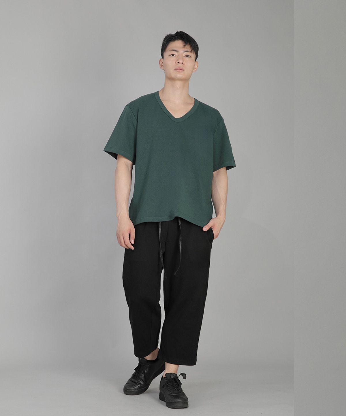 세인트크루(SAINTCREW) V넥 무지 반팔티 BVS-823 다크그린