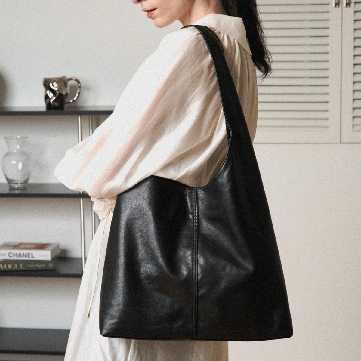 메종드유(MAISONDEU) Day Hobo bag 데이 호보백 (Black)