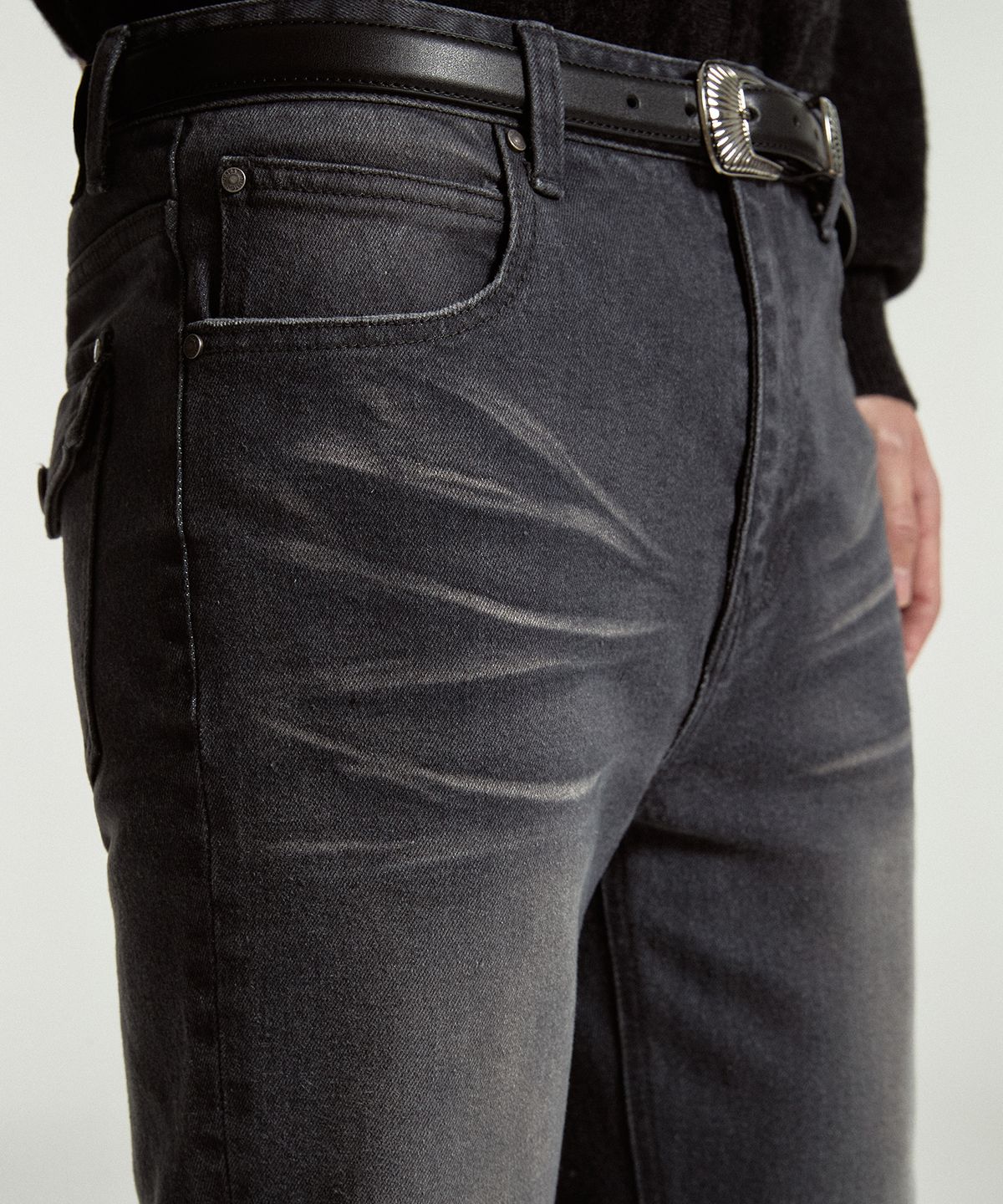 웨슬리 휴스턴(WESLEYHYUSTON) Rowel embroidery boots cut denim pants dark grey