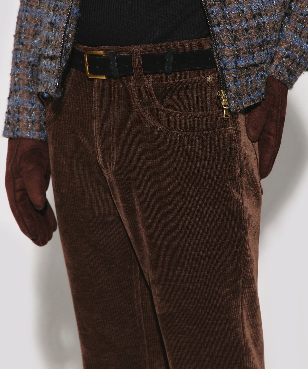 웨슬리 휴스턴(WESLEYHYUSTON) Vesper tape detail boots cut pants brown