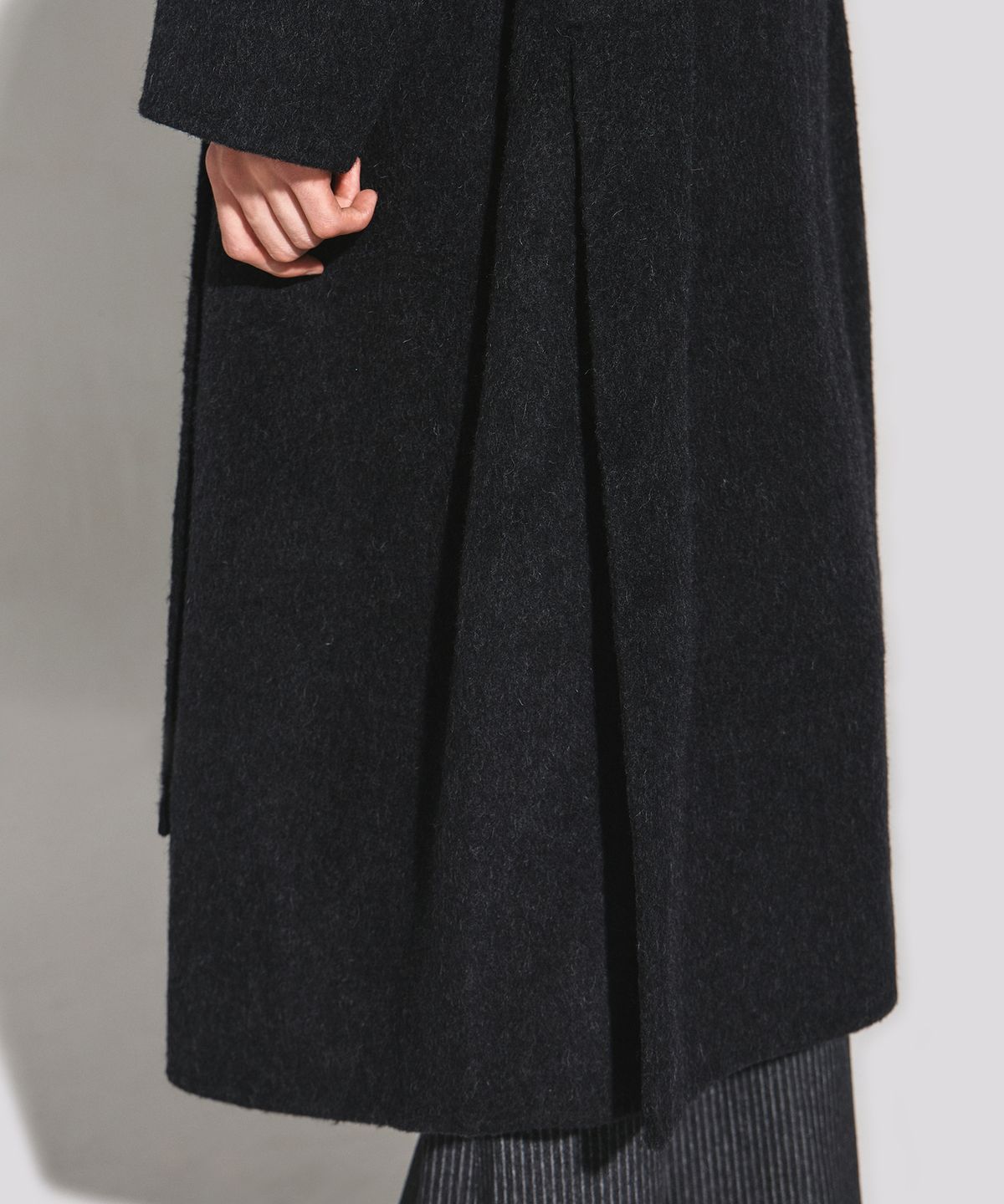 웨슬리 휴스턴(WESLEYHYUSTON) Rio handmade wool notched half double coat black
