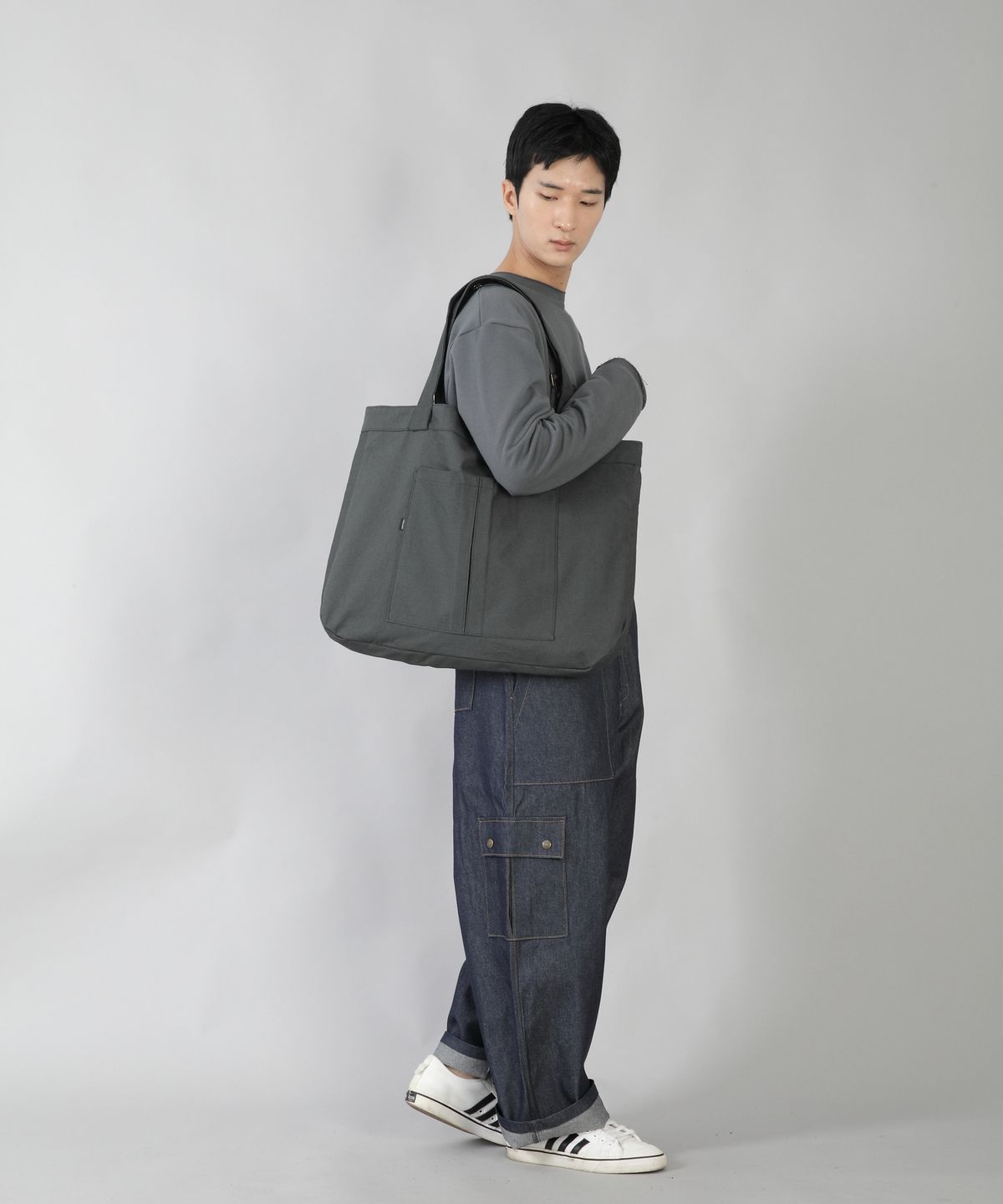 세인트크루(SAINTCREW) 라운드 볼륨 카고포켓 에코백 RVC-145 차콜