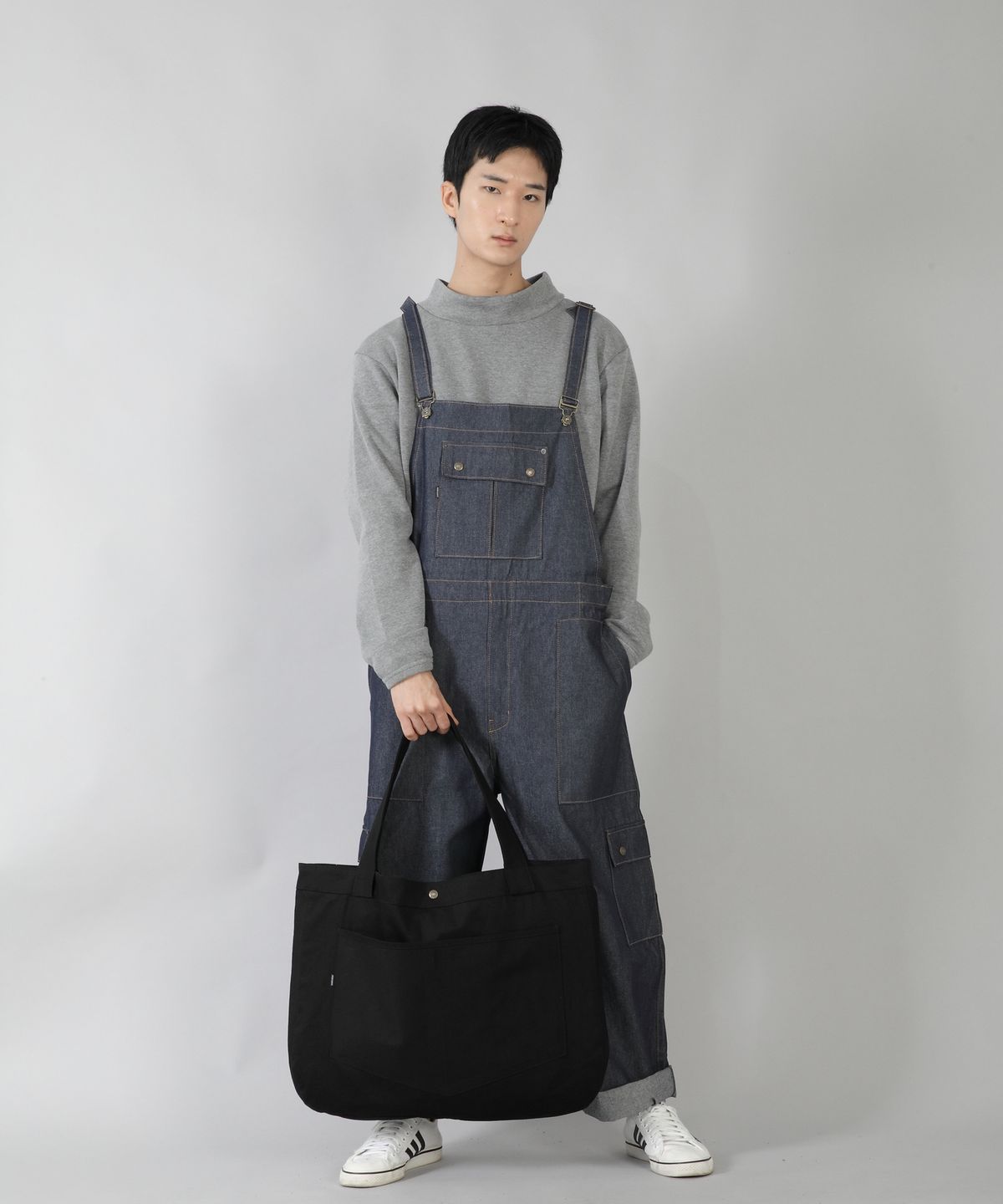 세인트크루(SAINTCREW) 라운드 볼륨 펜타곤포켓 에코백 RVP-146 블랙