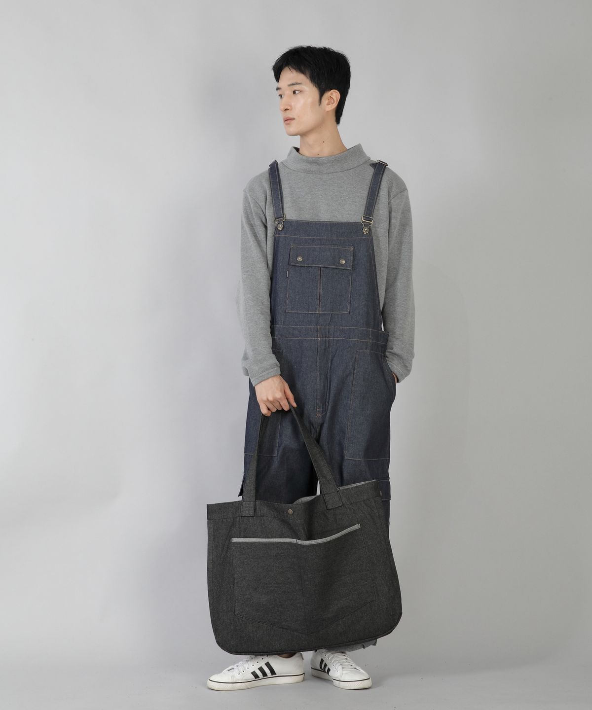 세인트크루(SAINTCREW) 라운드 볼륨 펜타곤포켓 에코백  RVP-146 데님 블랙