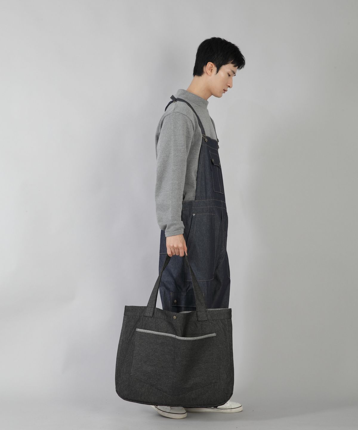 세인트크루(SAINTCREW) 라운드 볼륨 펜타곤포켓 에코백  RVP-146 데님 블랙