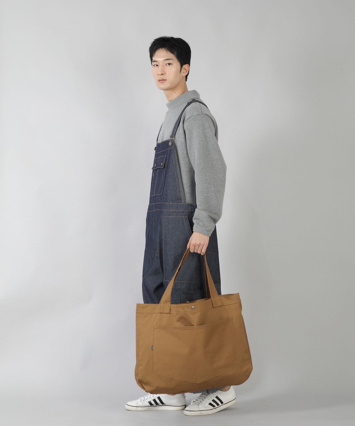 세인트크루(SAINTCREW) 라운드 볼륨 펜타곤포켓 에코백 RVP-146 카멜
