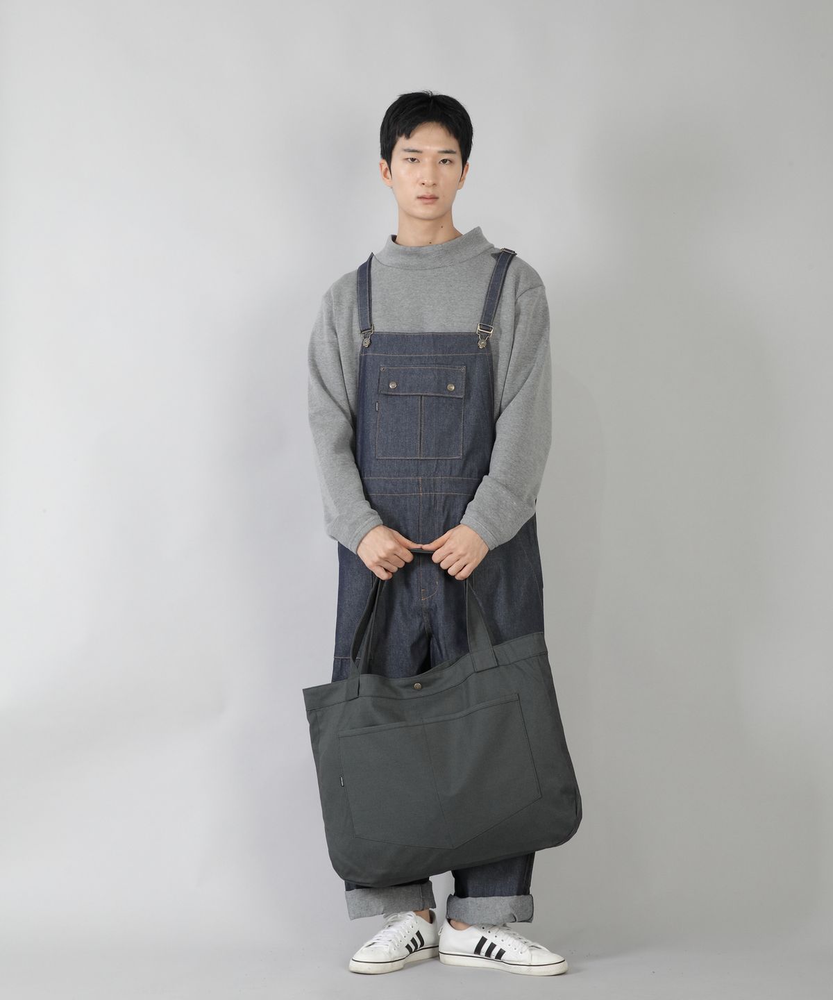 세인트크루(SAINTCREW) 라운드 볼륨 펜타곤포켓 에코백  RVP-146 차콜