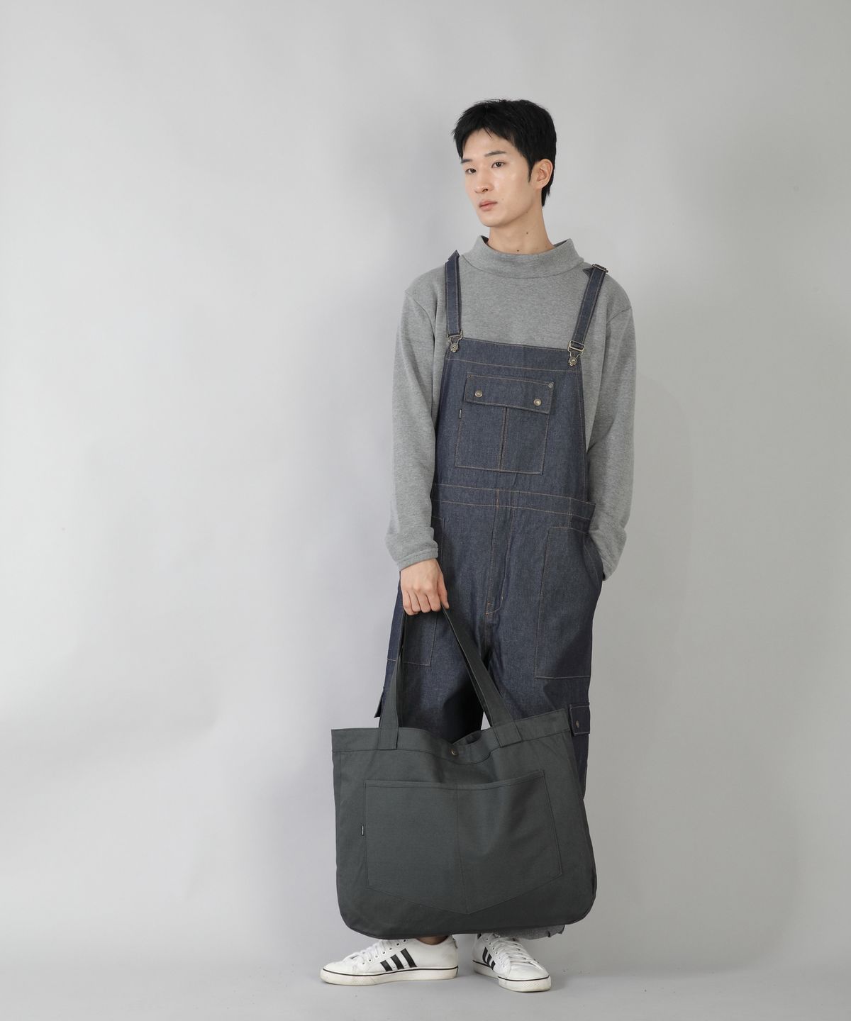 세인트크루(SAINTCREW) 라운드 볼륨 펜타곤포켓 에코백  RVP-146 차콜