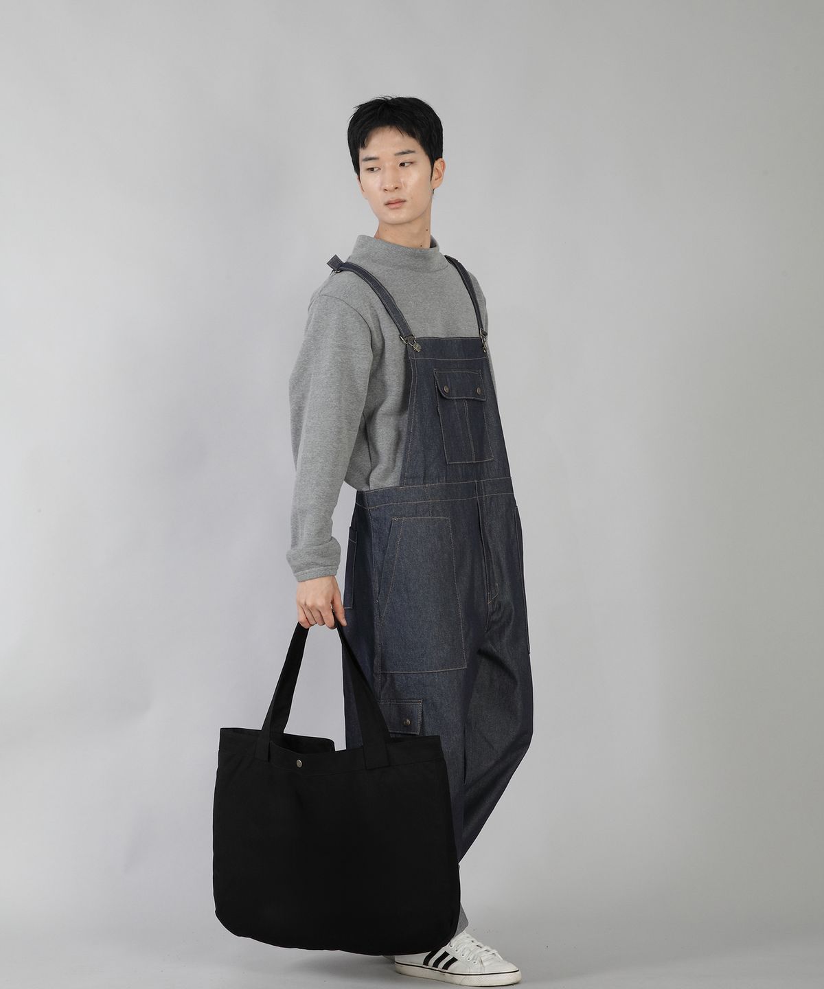 세인트크루(SAINTCREW) 라운드 볼륨 무지 에코백 RVS-147 블랙