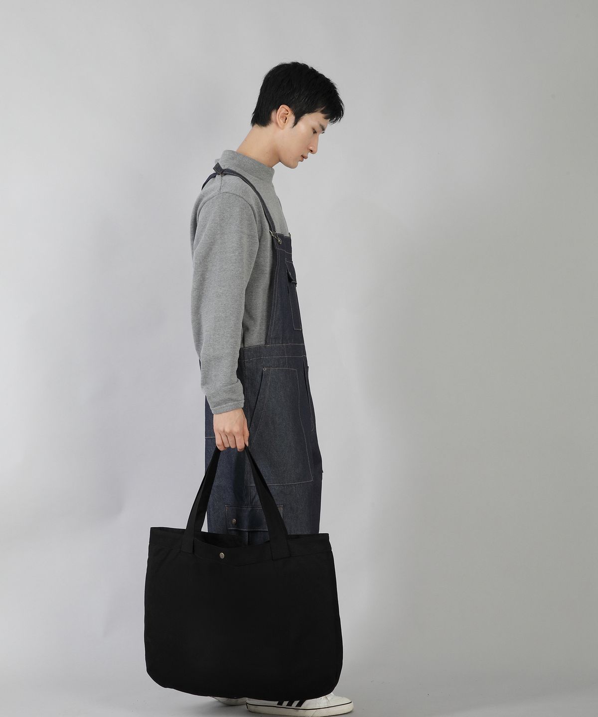 세인트크루(SAINTCREW) 라운드 볼륨 무지 에코백 RVS-147 블랙