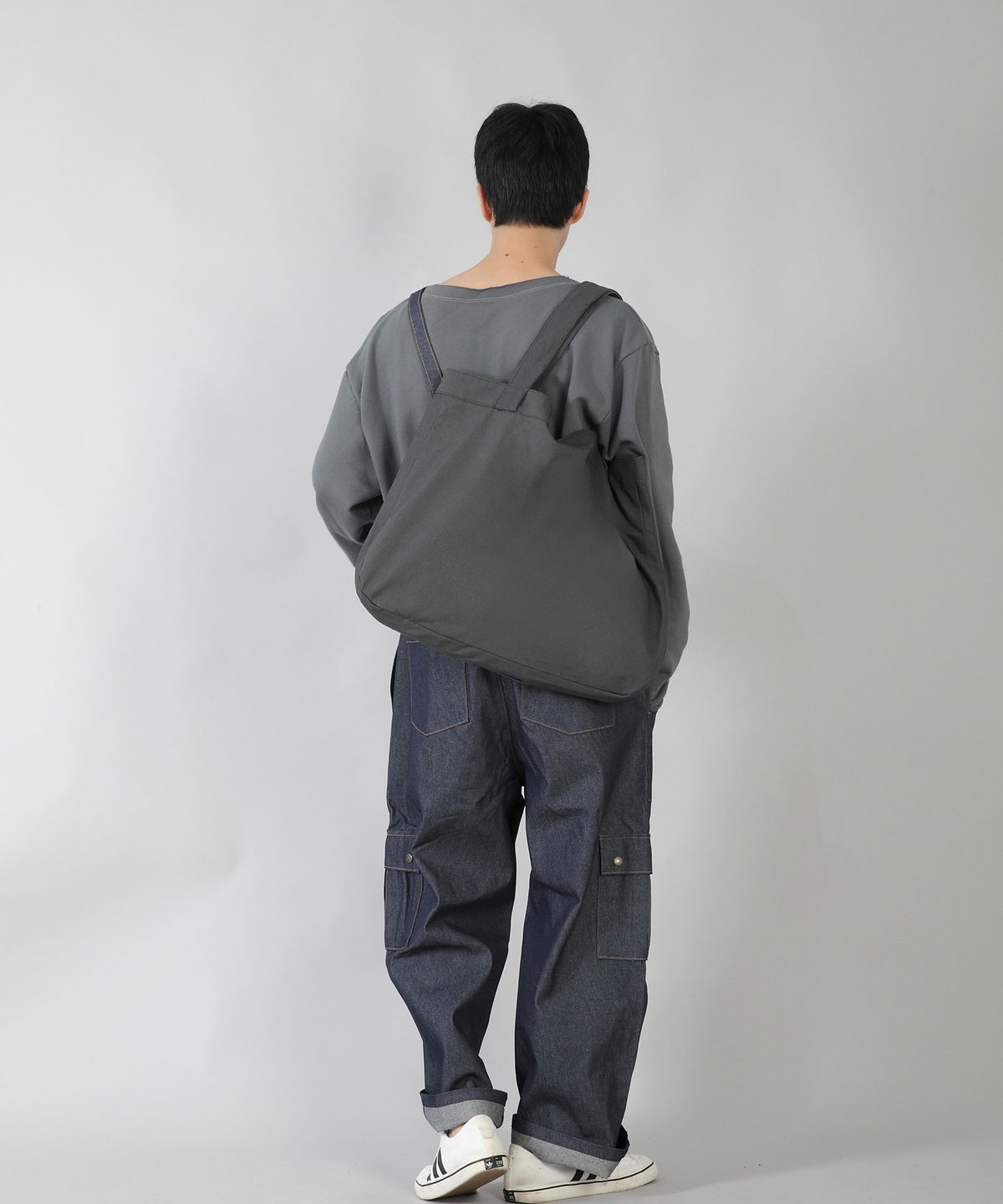 세인트크루(SAINTCREW) 라운드 볼륨 무지 에코백 RVS-147 차콜