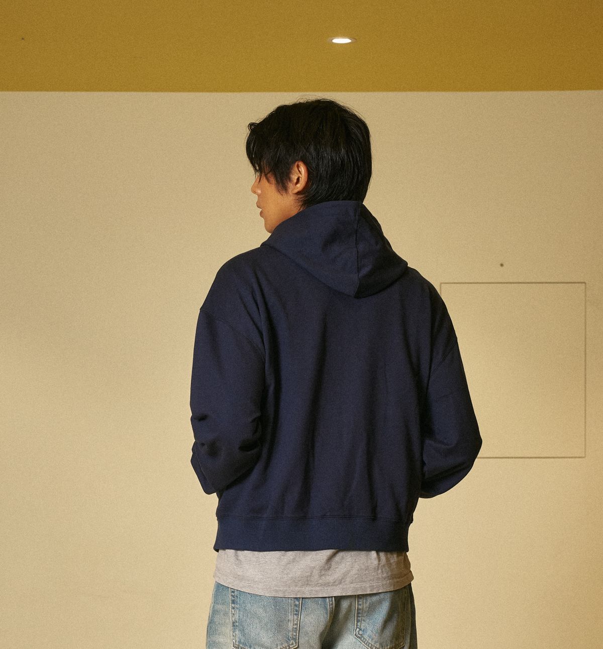 아모우(AMOU) Dancing Circle Crop Hoodie Zip-up NAVY