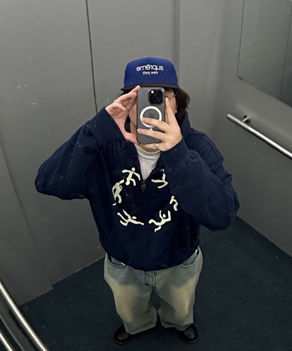 아모우(AMOU) Dancing Circle Crop Hoodie Zip-up NAVY