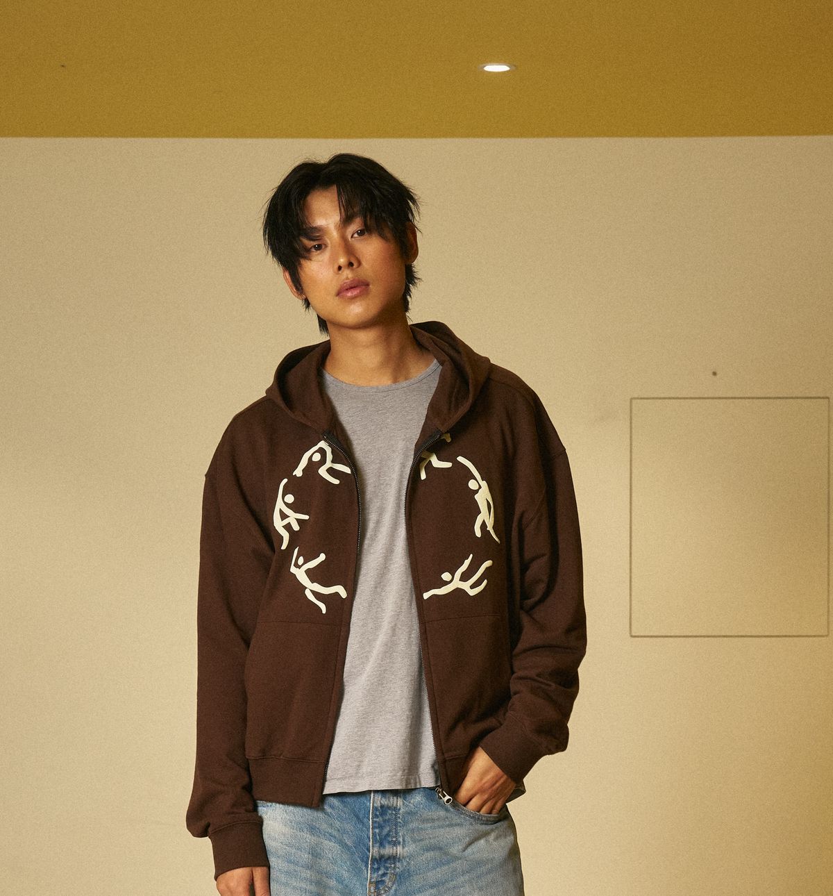 아모우(AMOU) Dancing Circle Crop Hoodie Zip-up BROWN