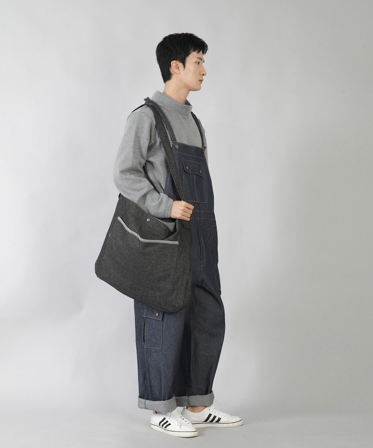 세인트크루(SAINTCREW) 라운드 볼륨 펜타곤포켓 크로스백 RVP-150 데님 블랙