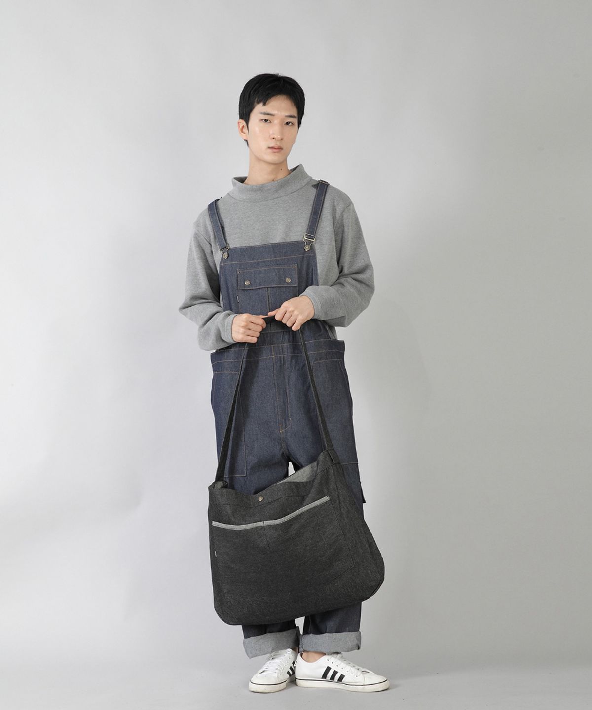 세인트크루(SAINTCREW) 라운드 볼륨 펜타곤포켓 크로스백 RVP-150 데님 블랙