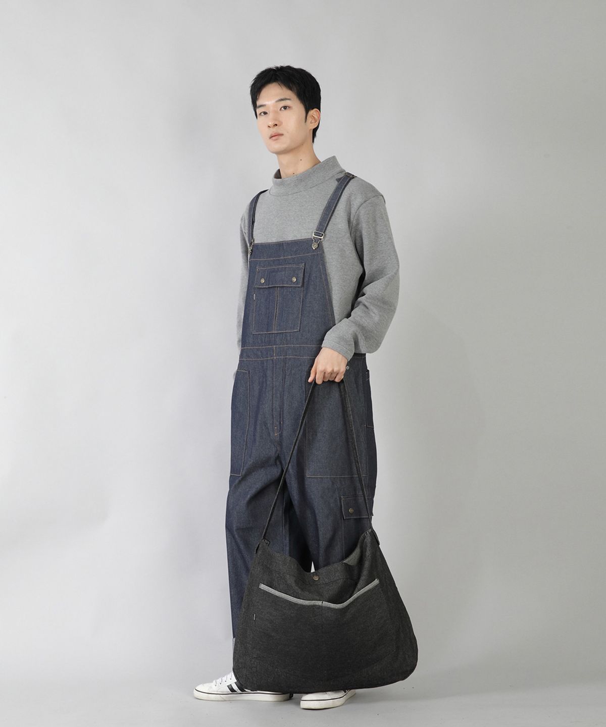 세인트크루(SAINTCREW) 라운드 볼륨 펜타곤포켓 크로스백 RVP-150 데님 블랙