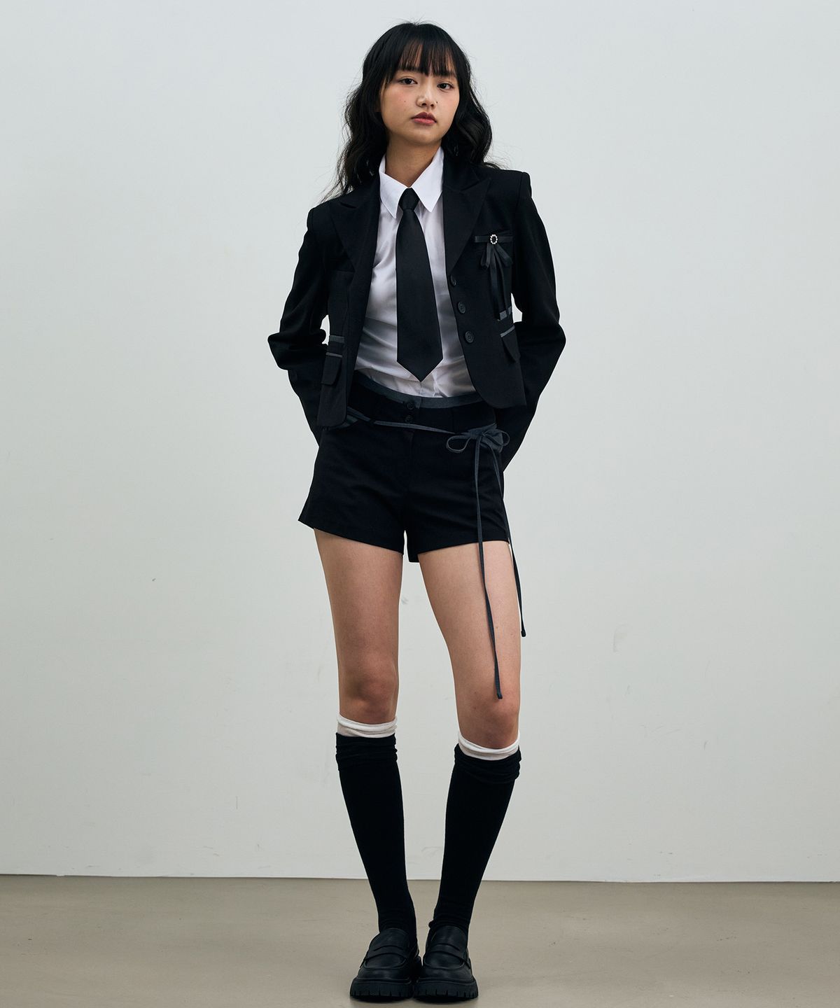 아리킴(ARIKIM) ASTRAL CROP JACKET / BLACK