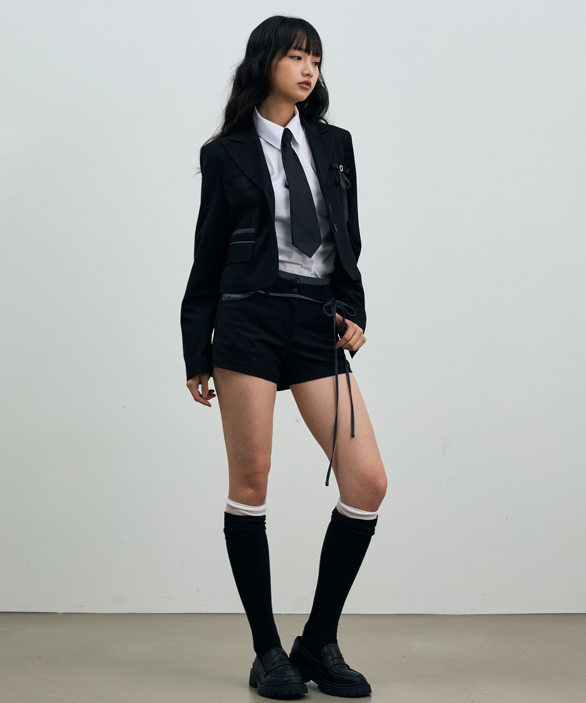 아리킴(ARIKIM) ASTRAL CROP JACKET / BLACK