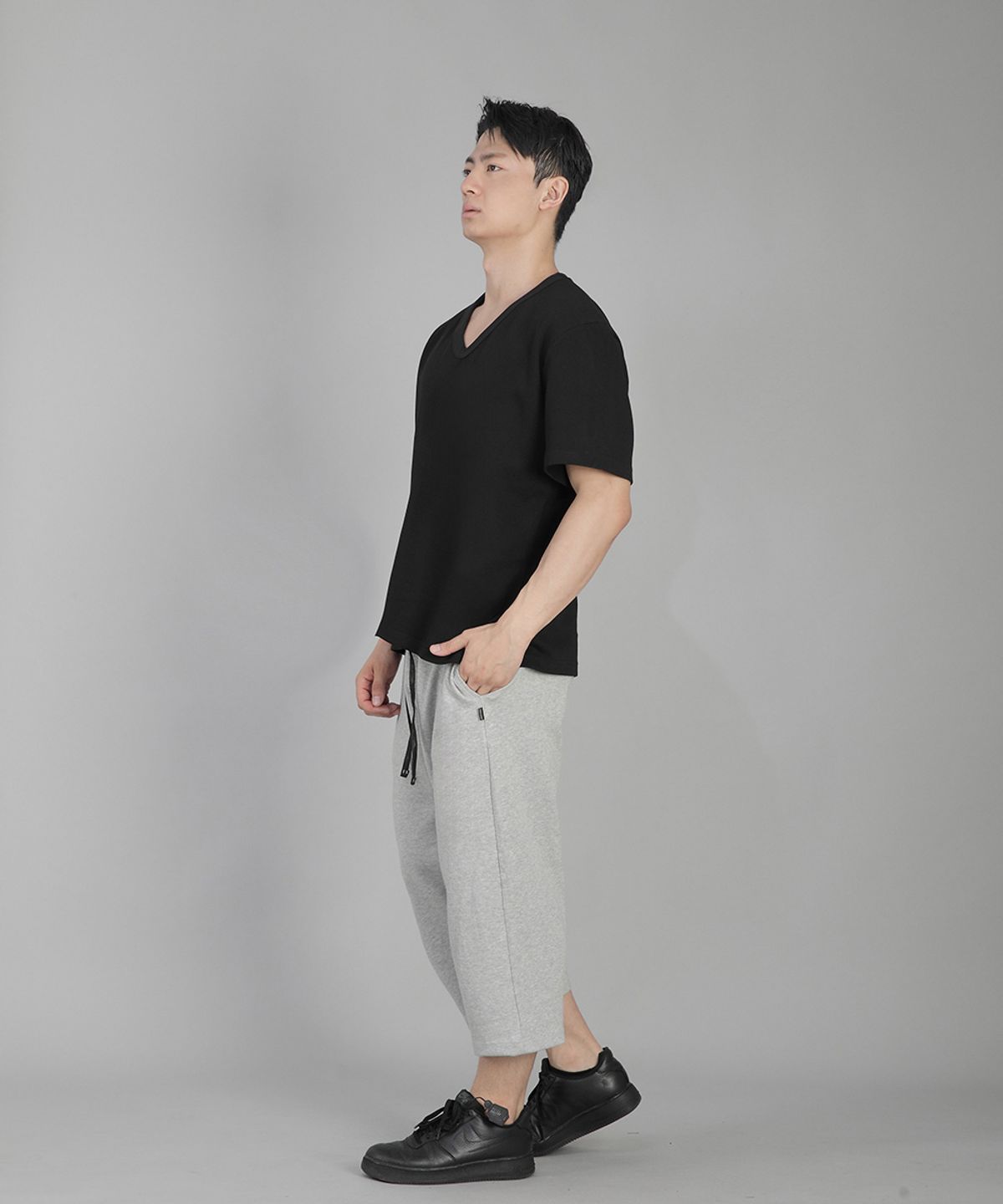 세인트크루(SAINTCREW) V넥 무지 반팔티 BVS-823 블랙