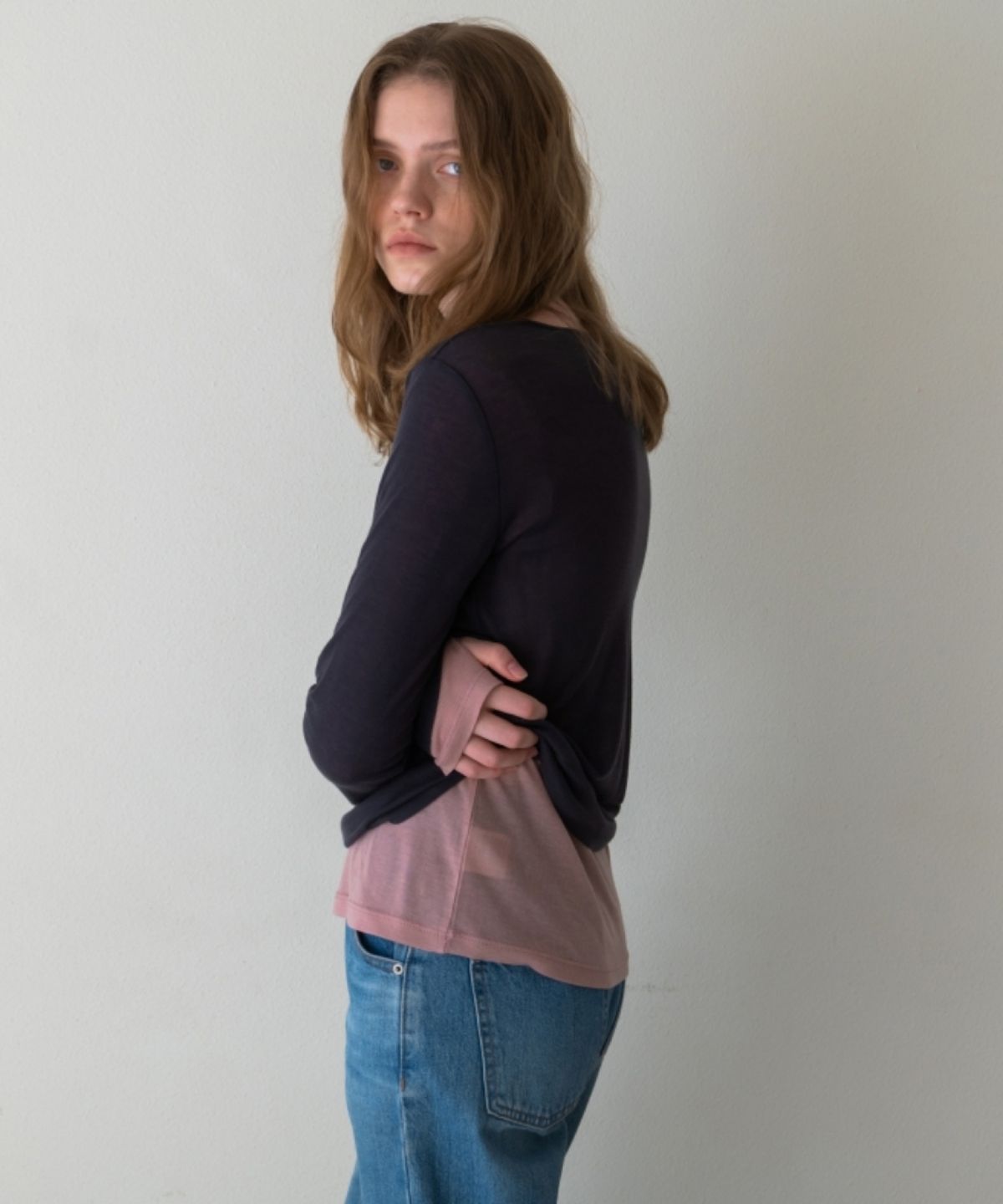 어나우트(UNNOUT) SOFT WOOL JERSEY T-SHIRT DUSTY PINK